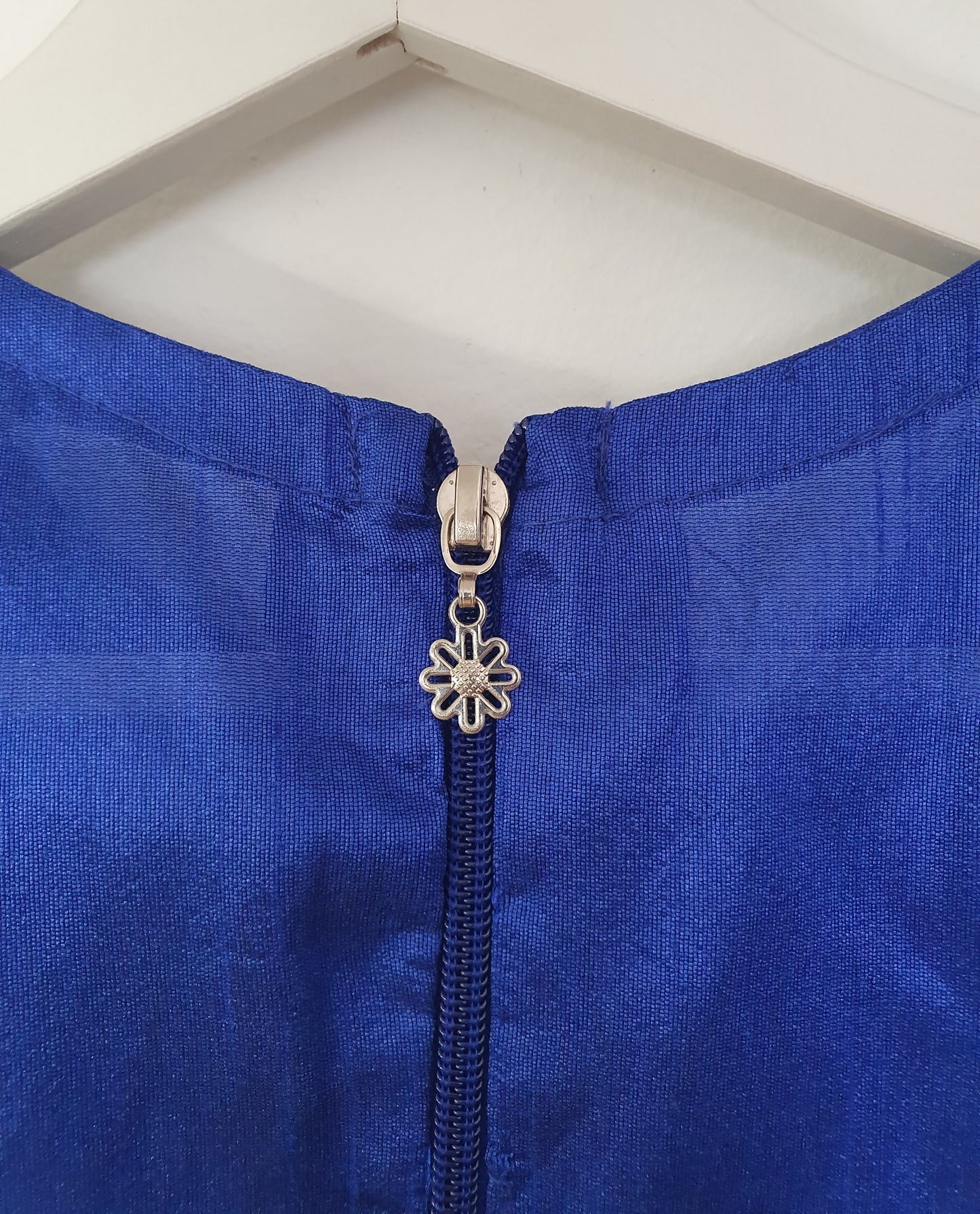 predobar vintage crop top od (vjerojatno) svile, novi