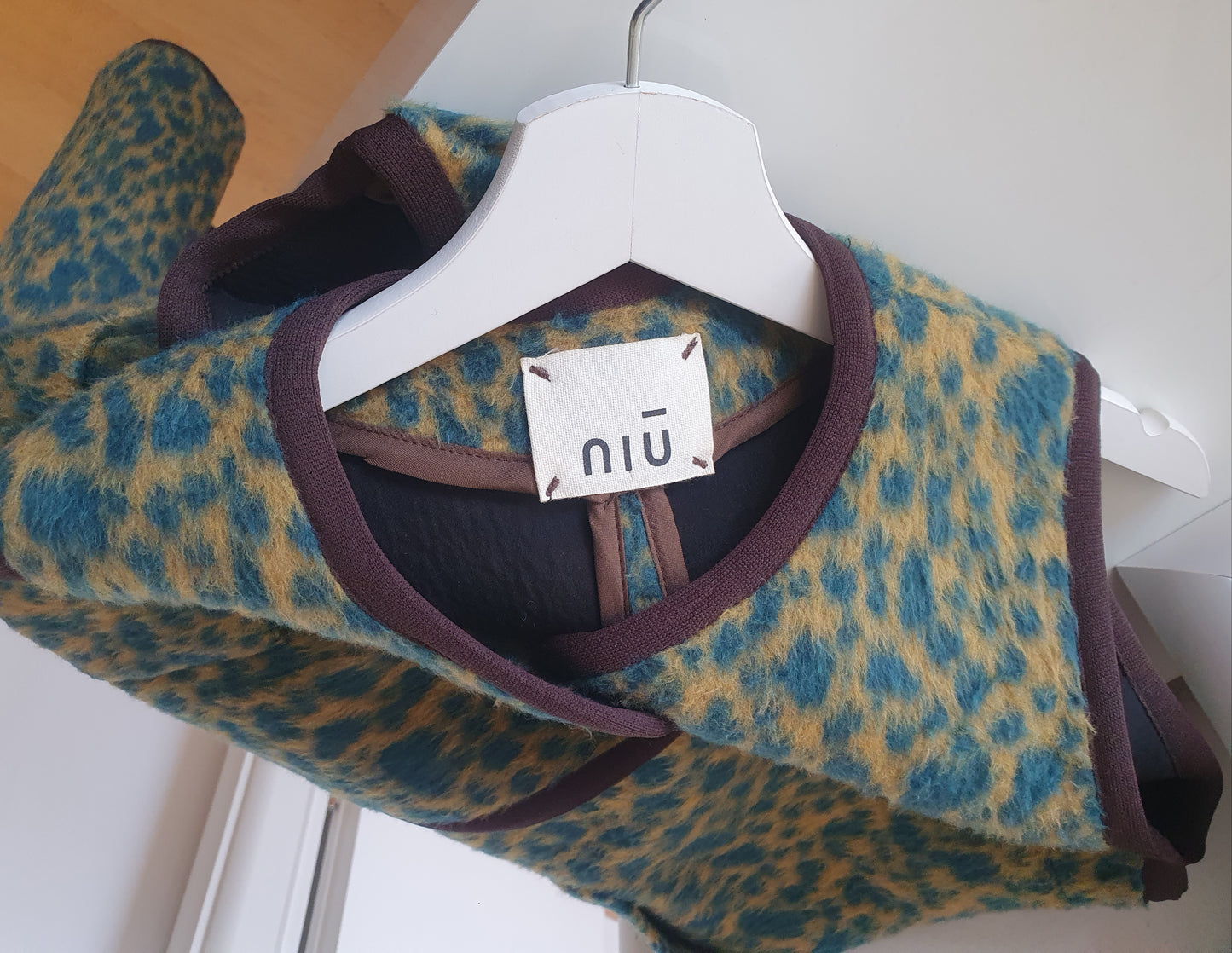 NIŪ prsluk