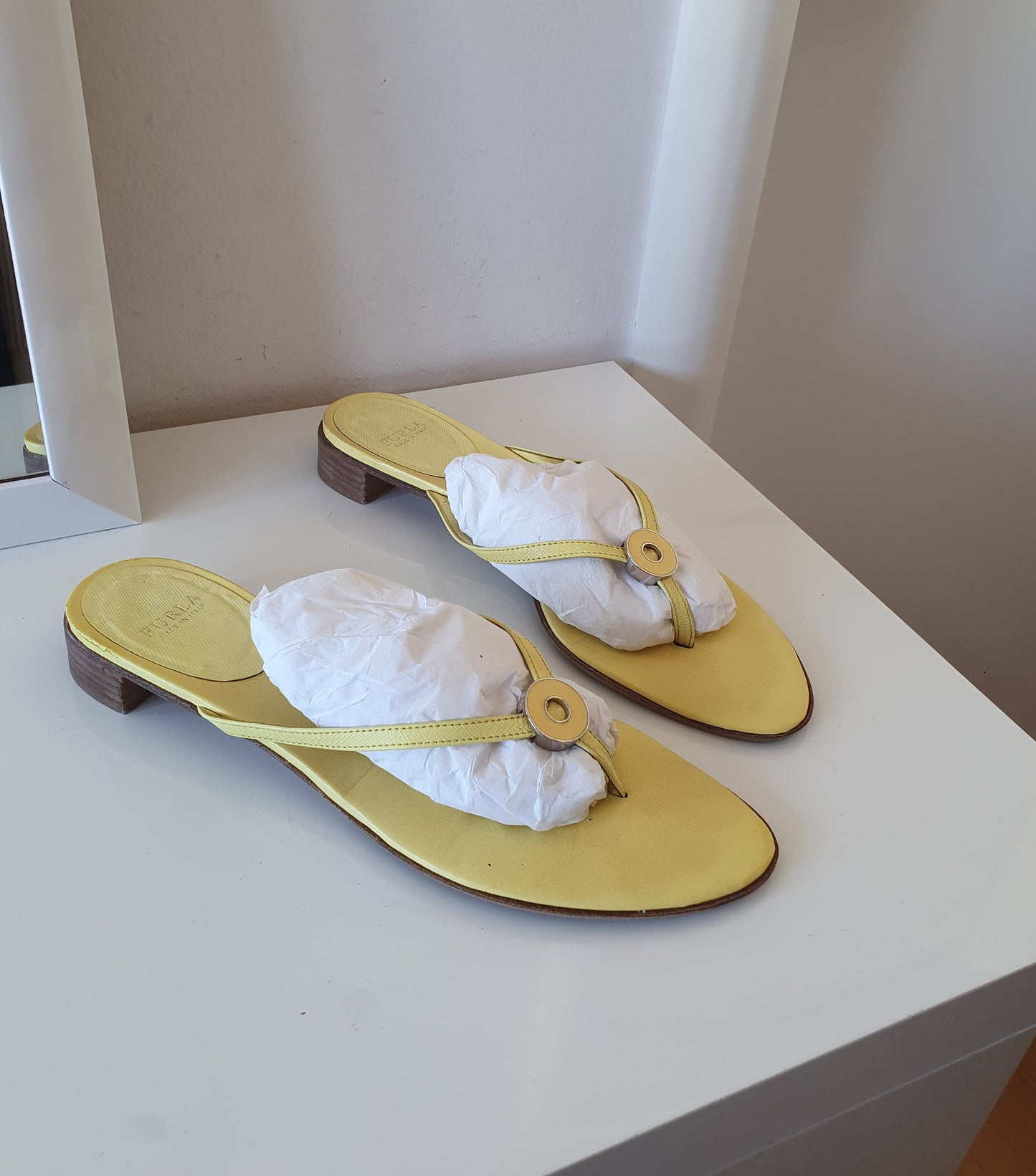 FURLA kožne natikače, broj 40