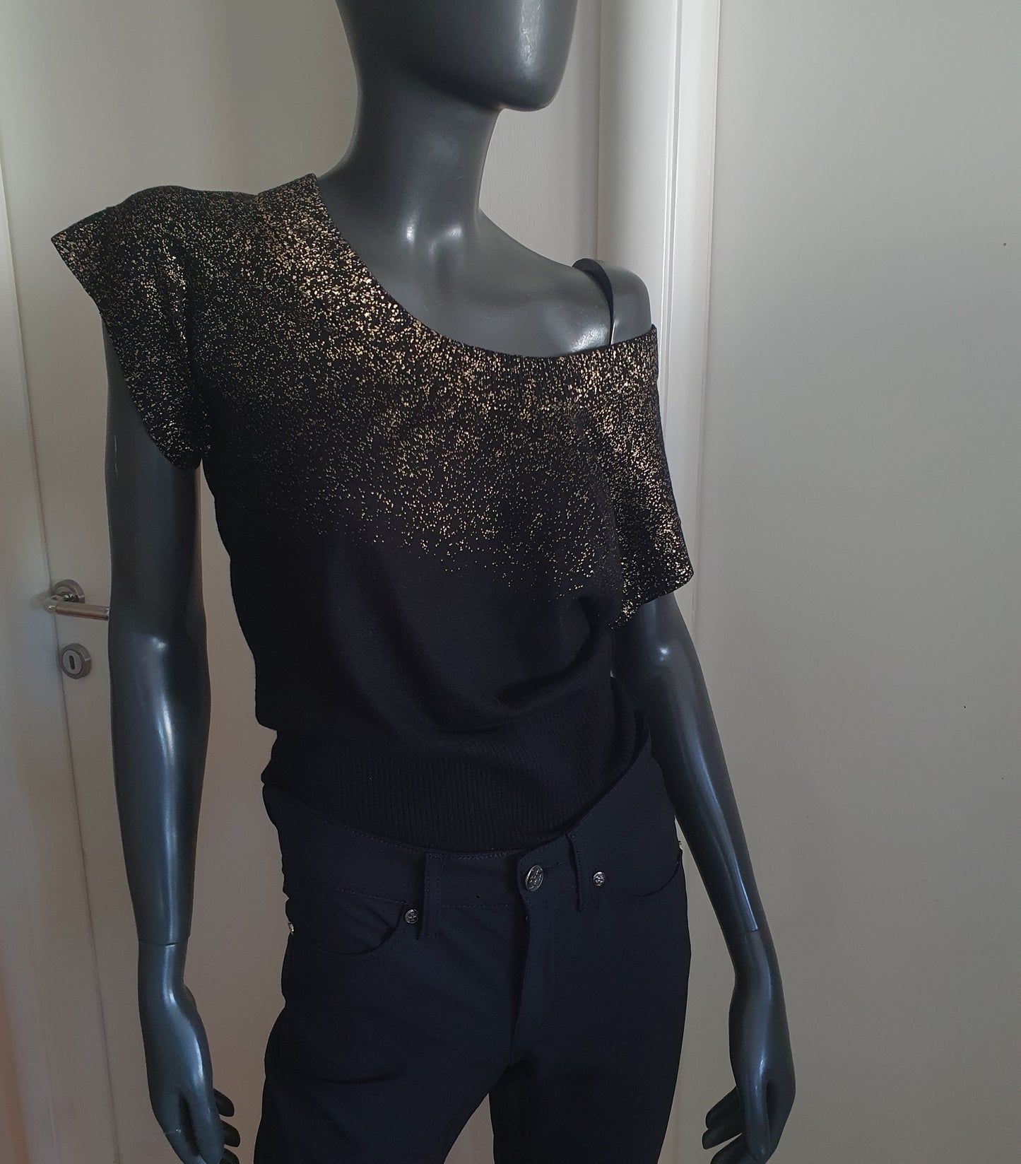 HUGO BOSS top