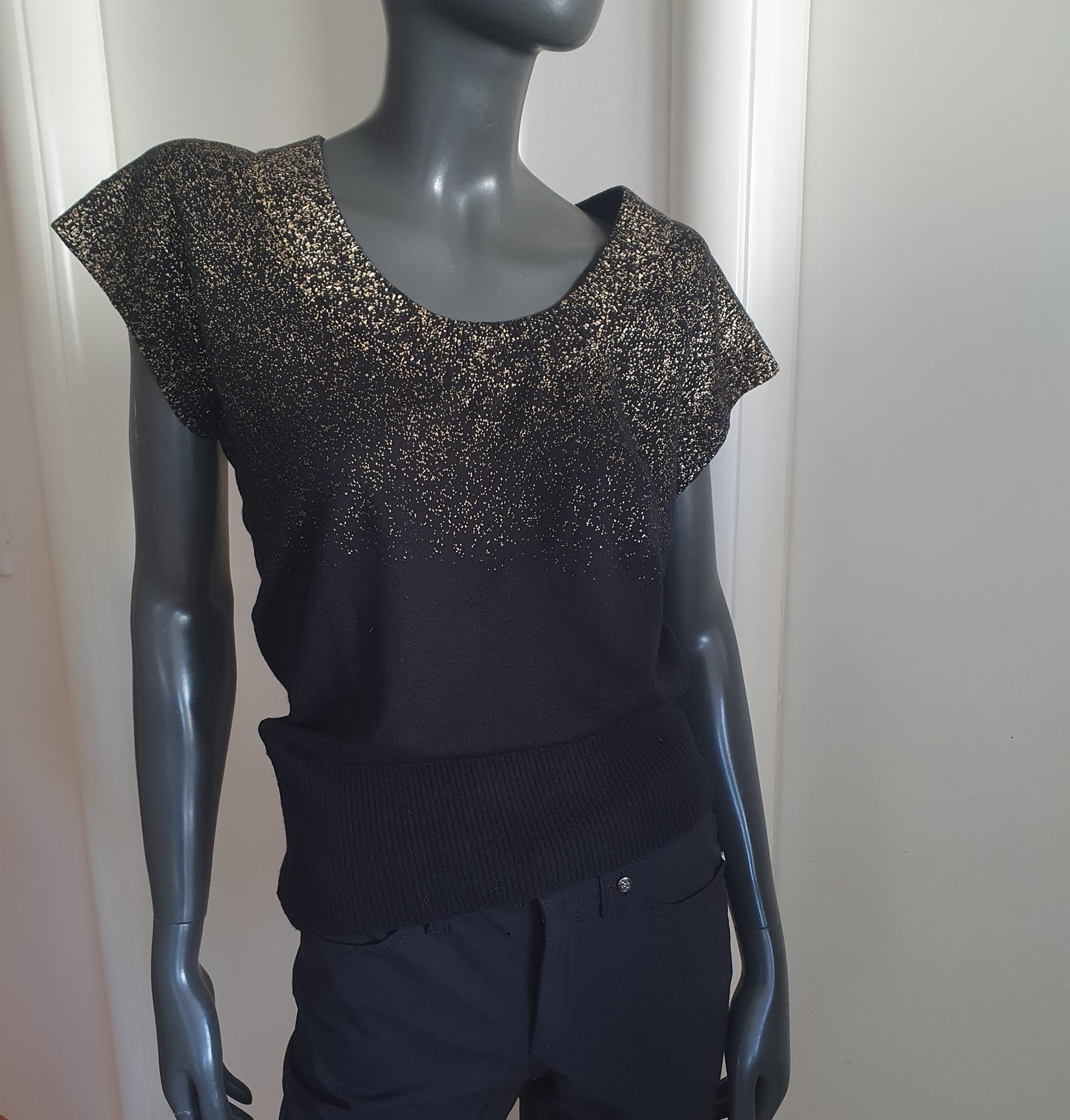 HUGO BOSS top
