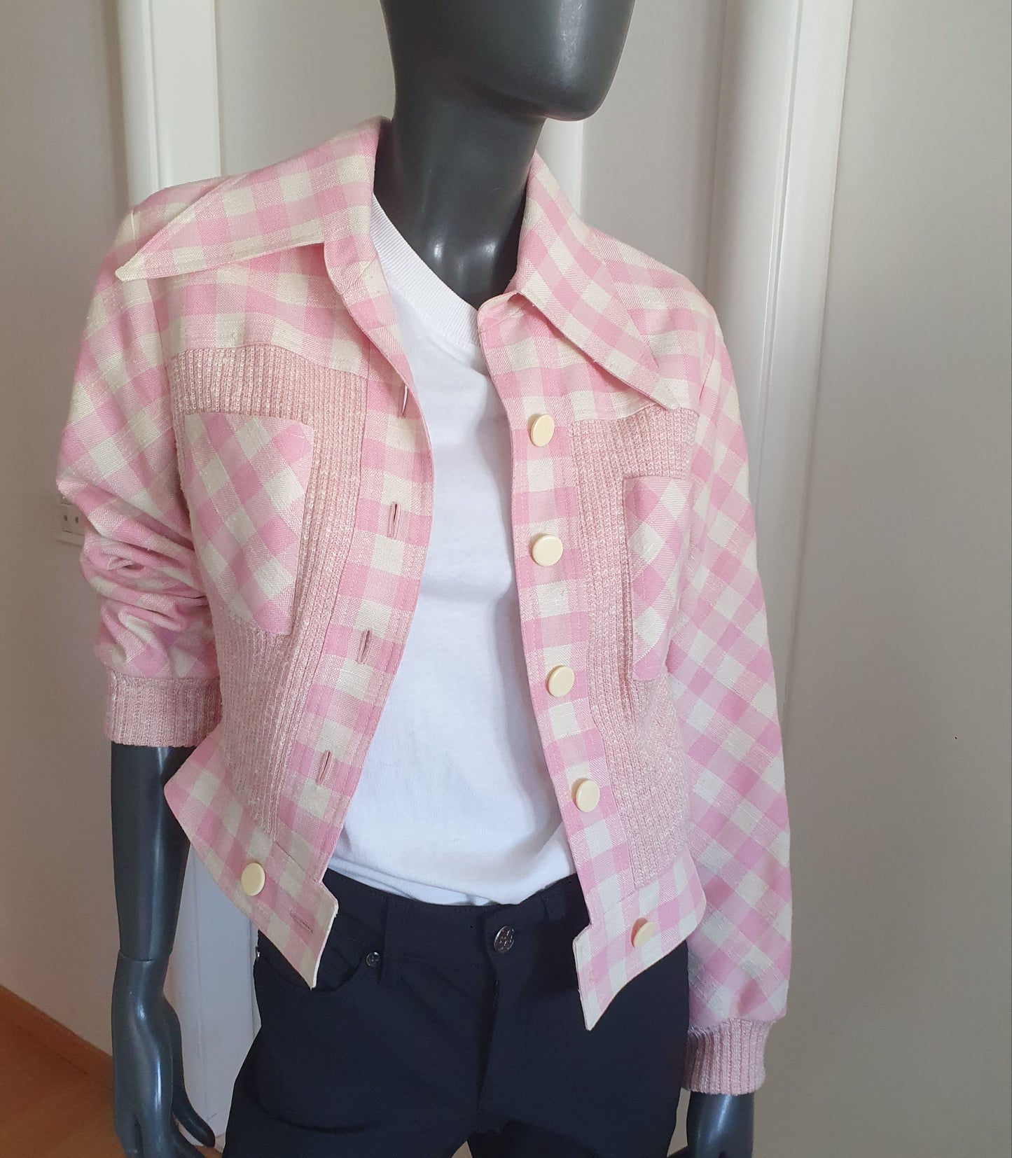 jaknica iz vintage modnog salona, gingham uzorak π