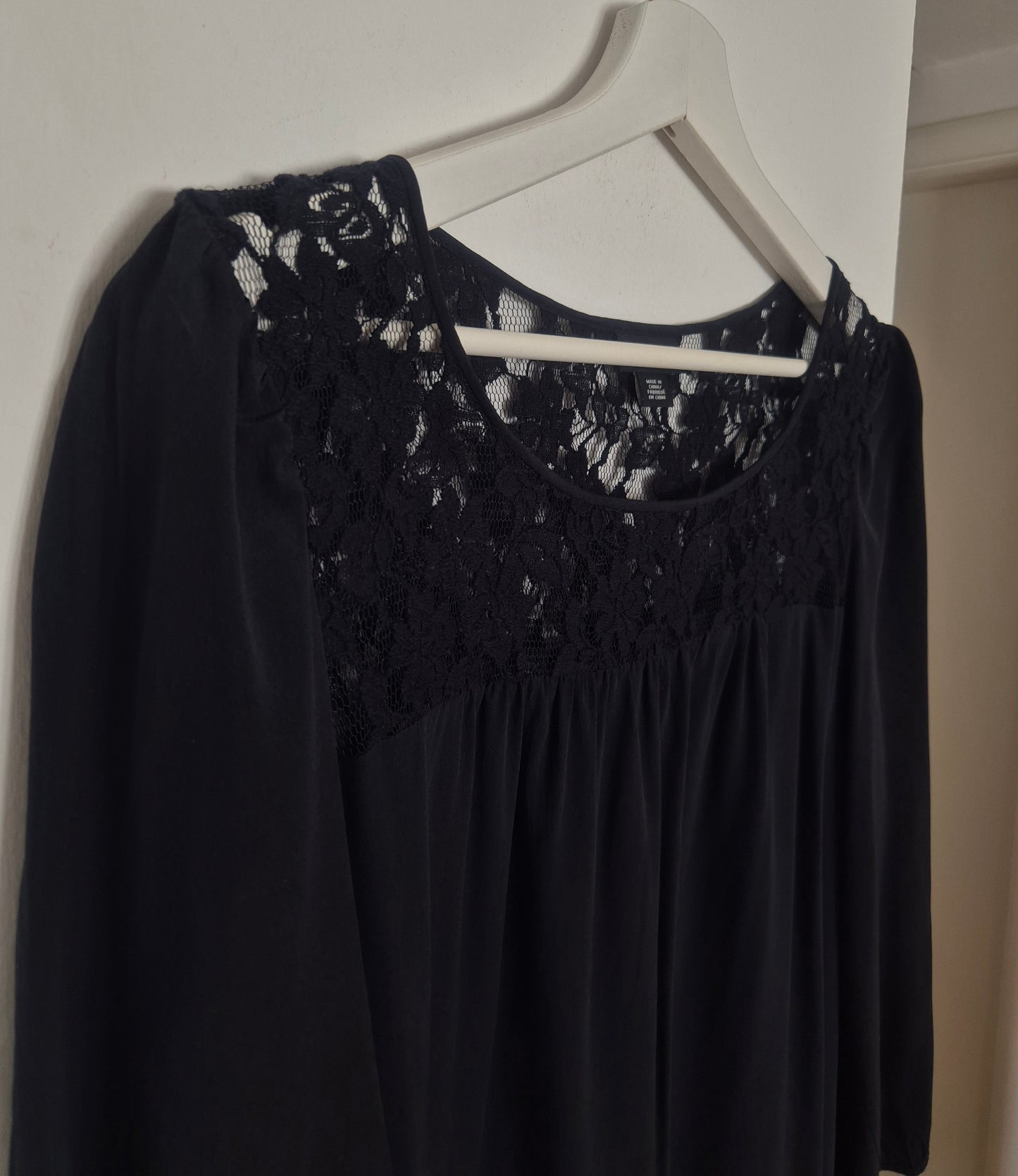 DONNA KARAN crna haljina, svila čipka 🖤 nova