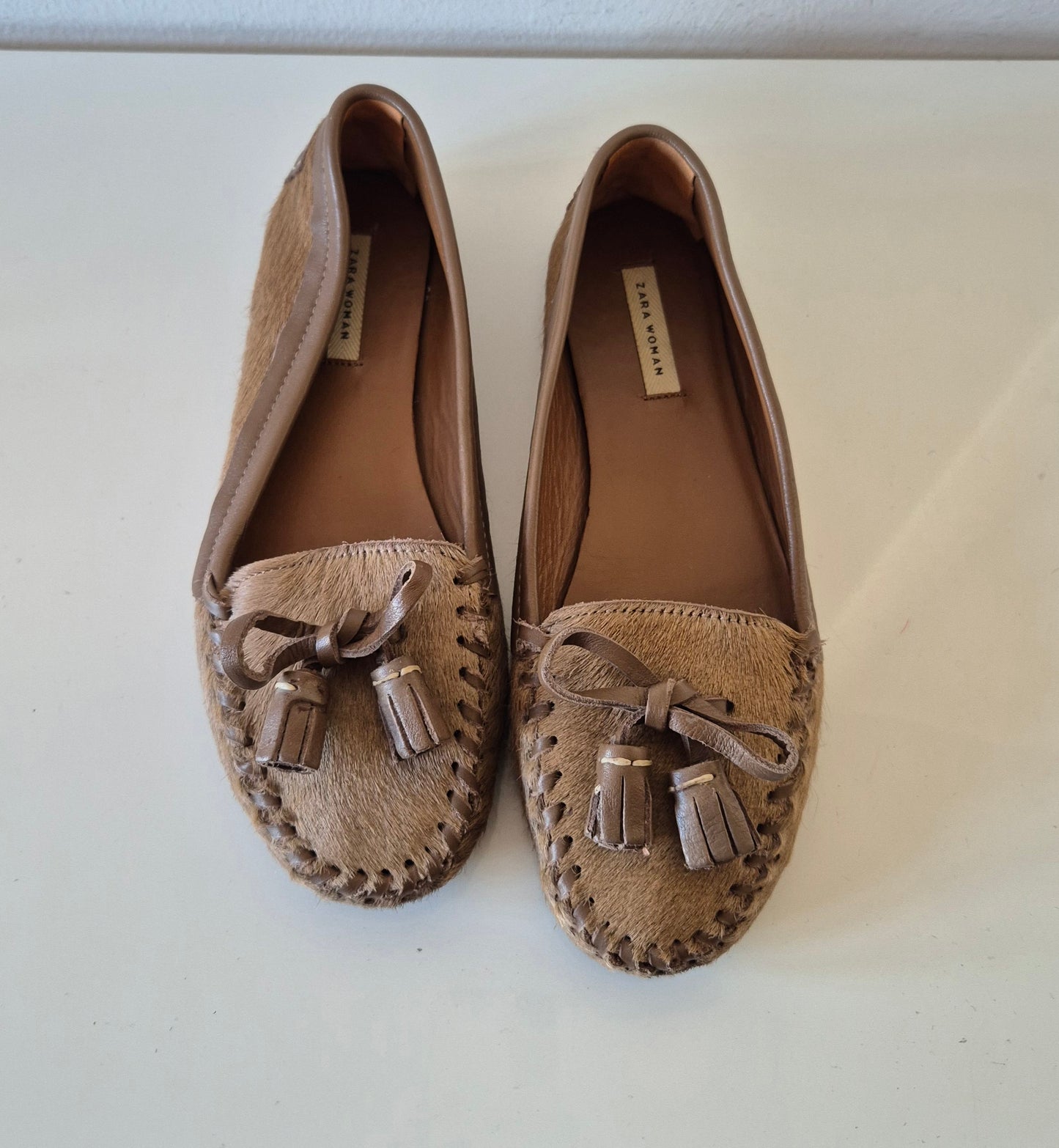ZARA beige cipele, koža i dlaka, broj 39, nove