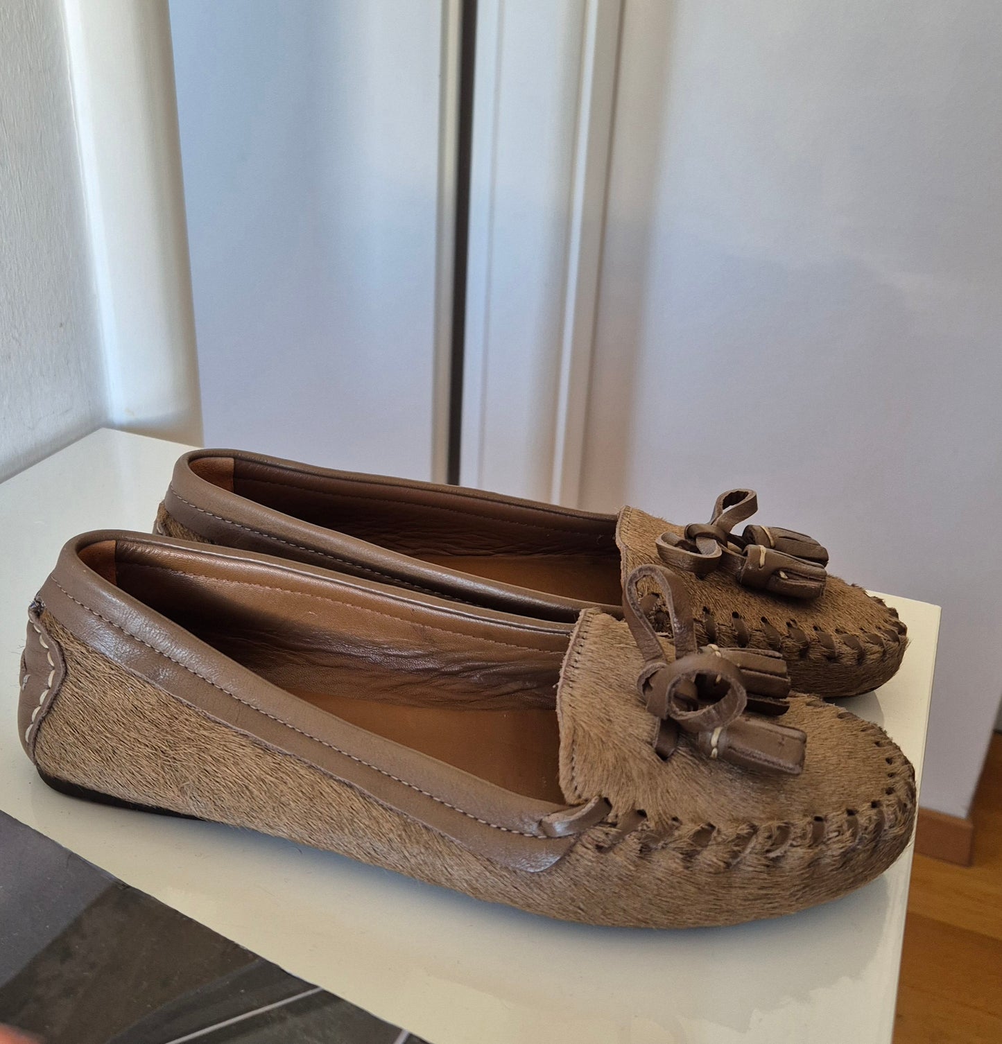 ZARA beige cipele, koža i dlaka, broj 39, nove
