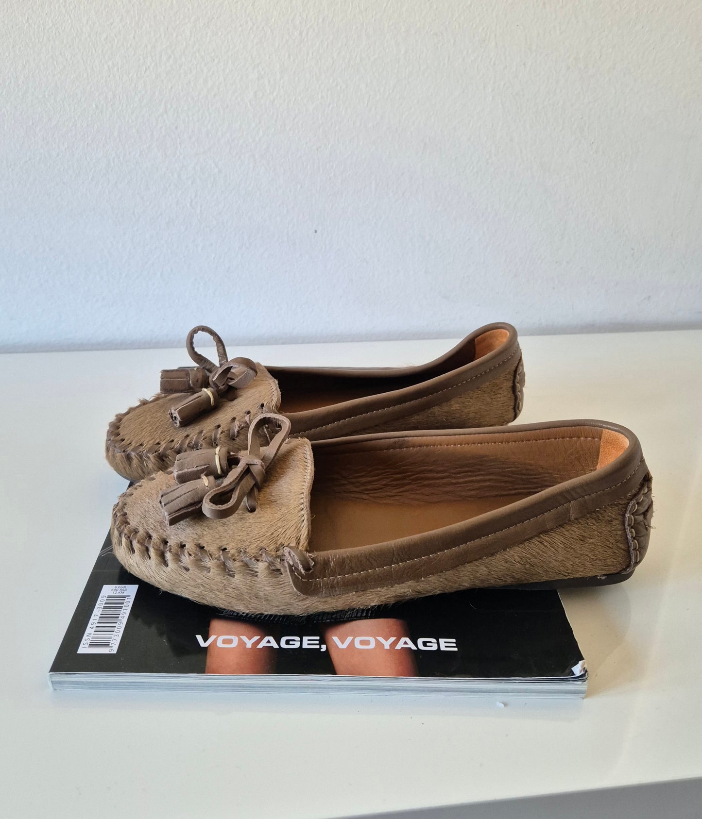 ZARA beige cipele, koža i dlaka, broj 39, nove