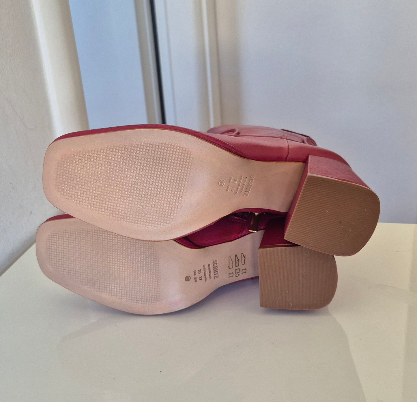 SCHUTZ savršene čizme, koža, broj 37, nove