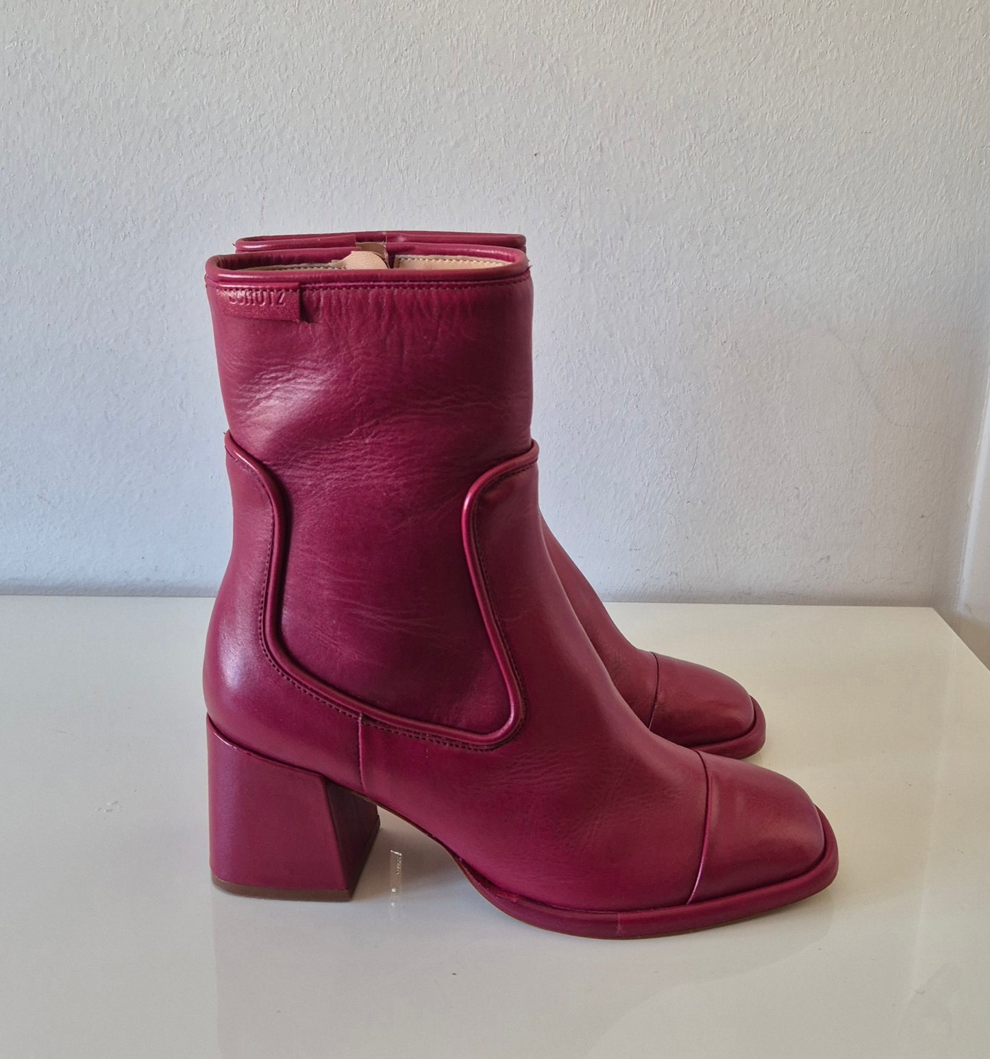 SCHUTZ savršene čizme, koža, broj 37, nove