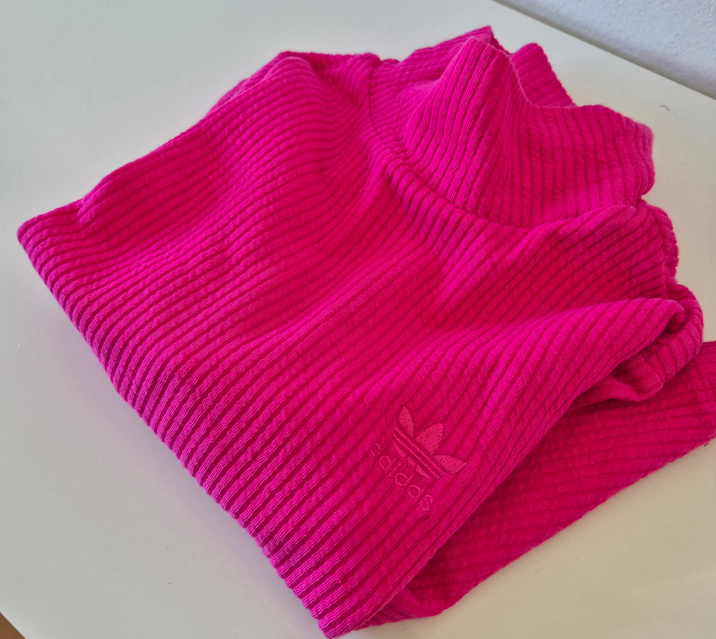 ADIDAS rebrasti top, novi