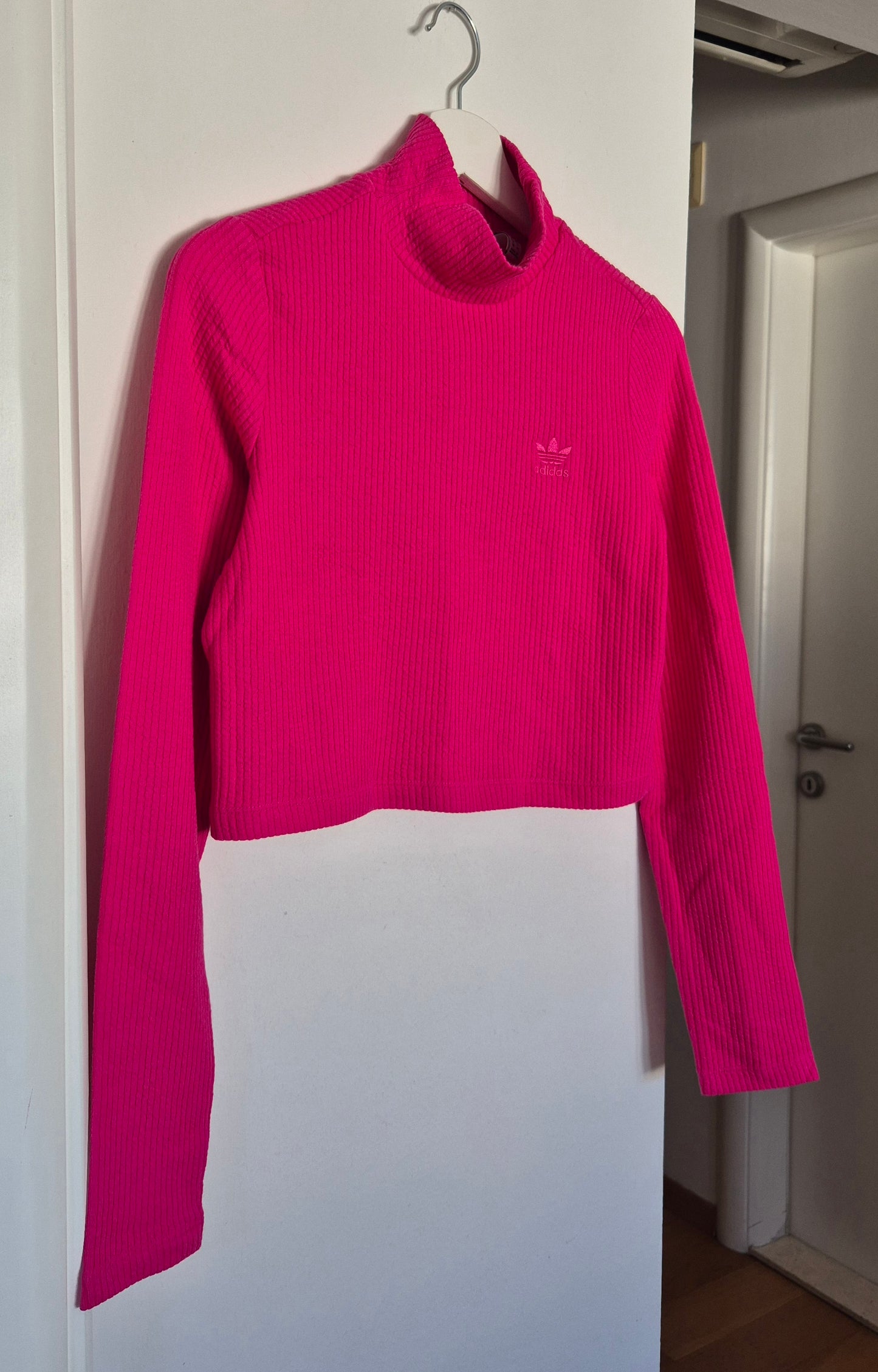 ADIDAS rebrasti top, novi