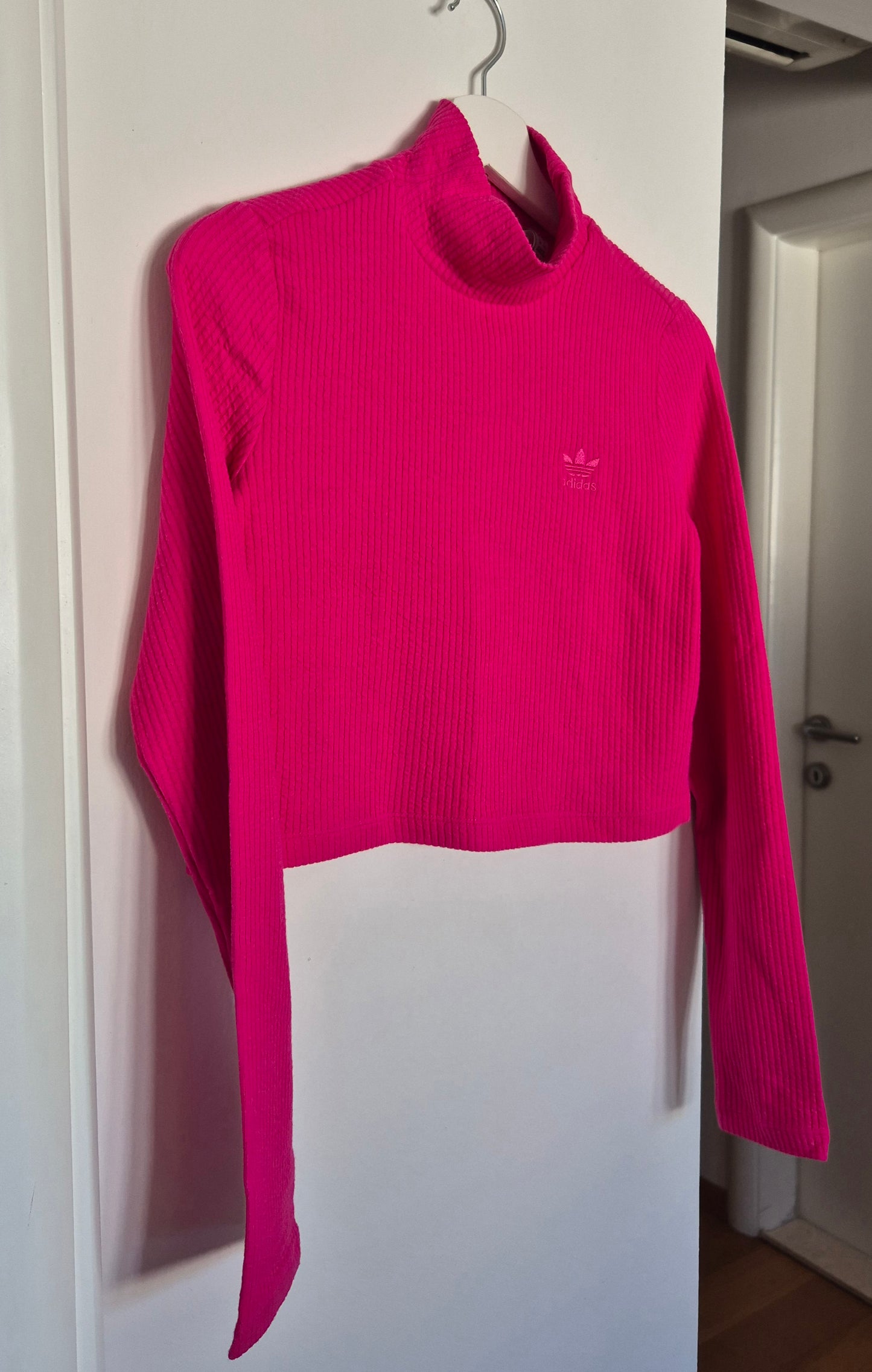 ADIDAS rebrasti top, novi