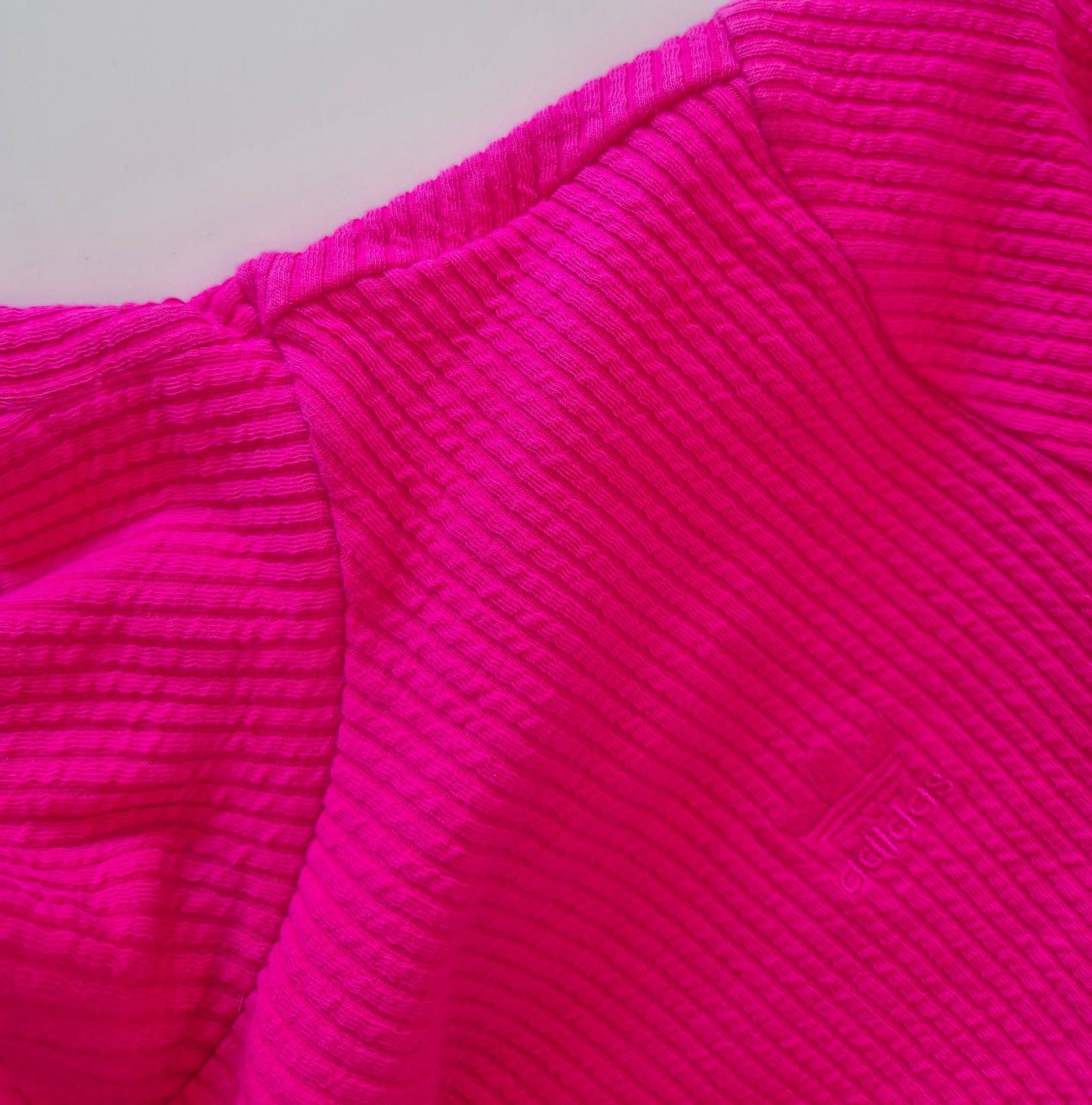 ADIDAS rebrasti top, novi