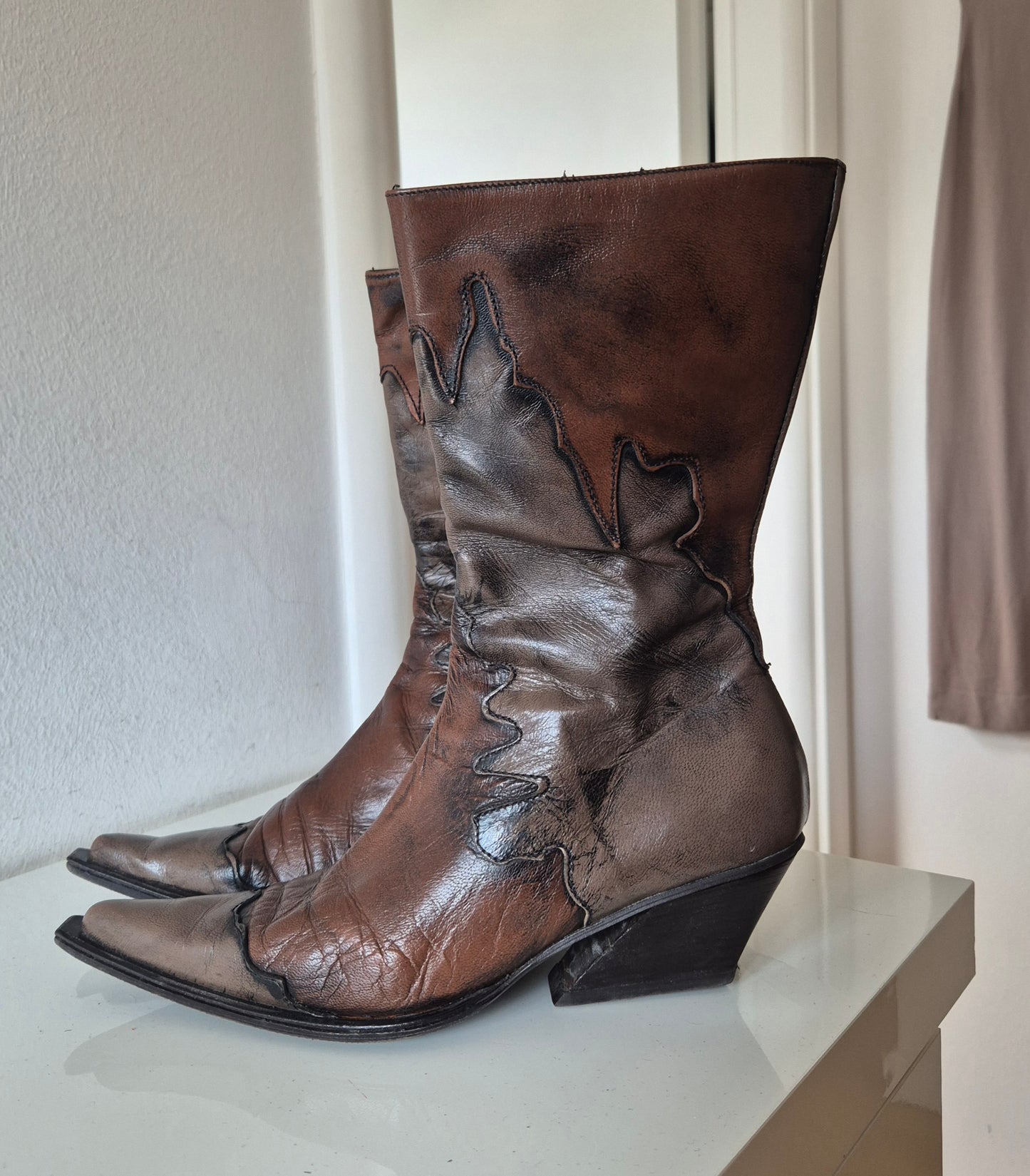 vintage kaubojke, koža, broj 37