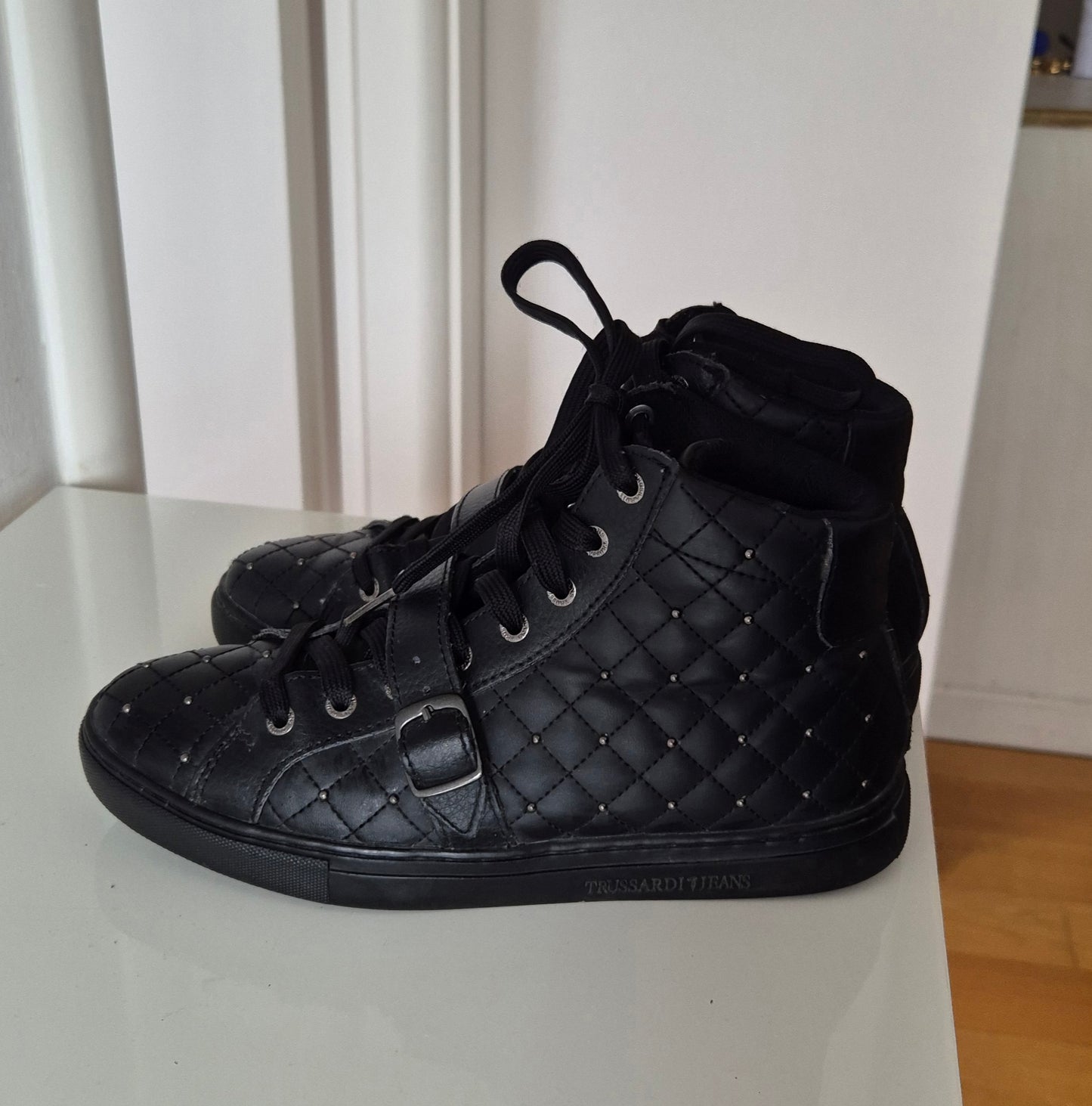 TRUSSARDI shoes, broj 37