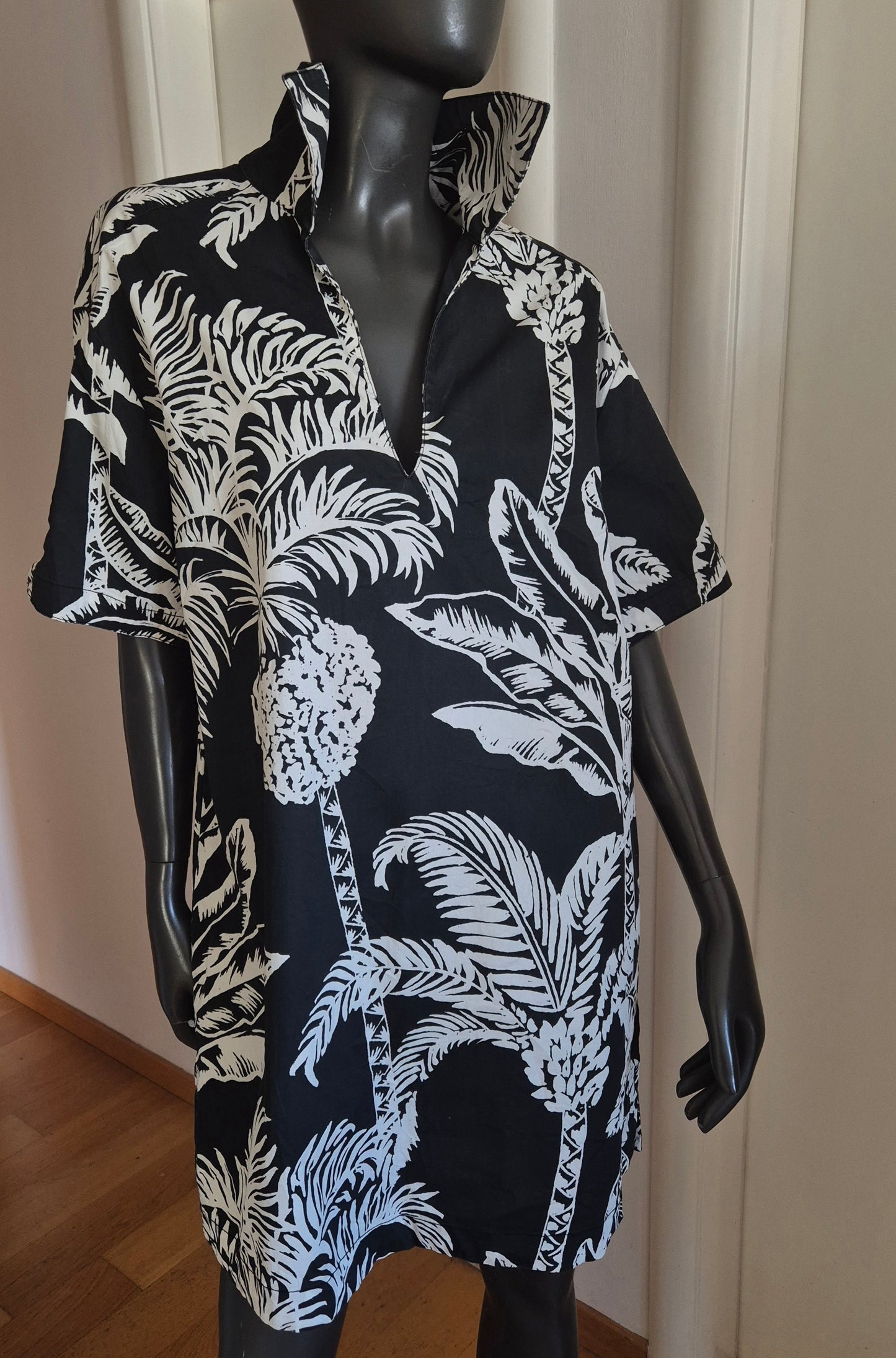 crno-bijela pamučna haljina, tropical print