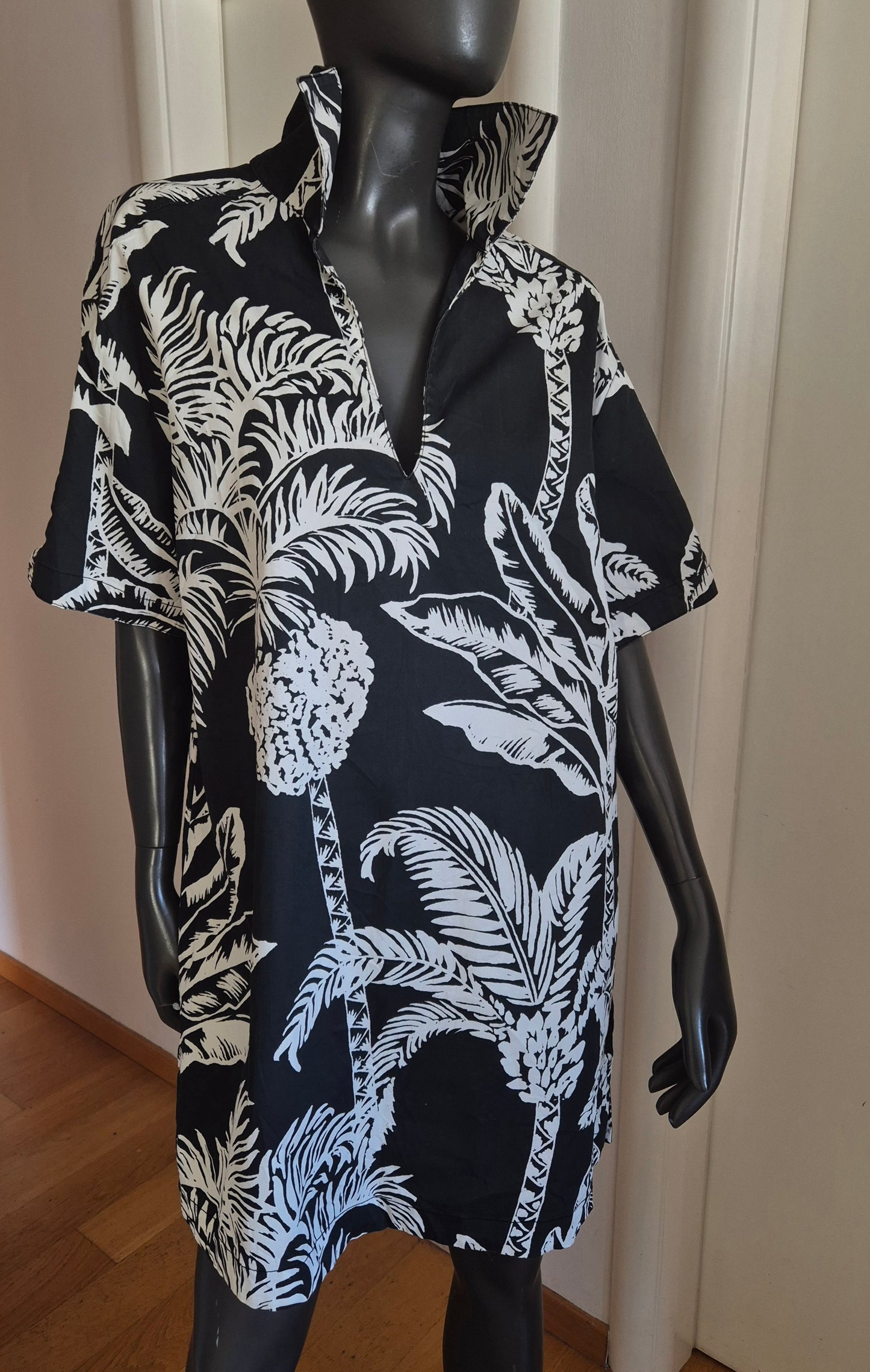 crno-bijela pamučna haljina, tropical print