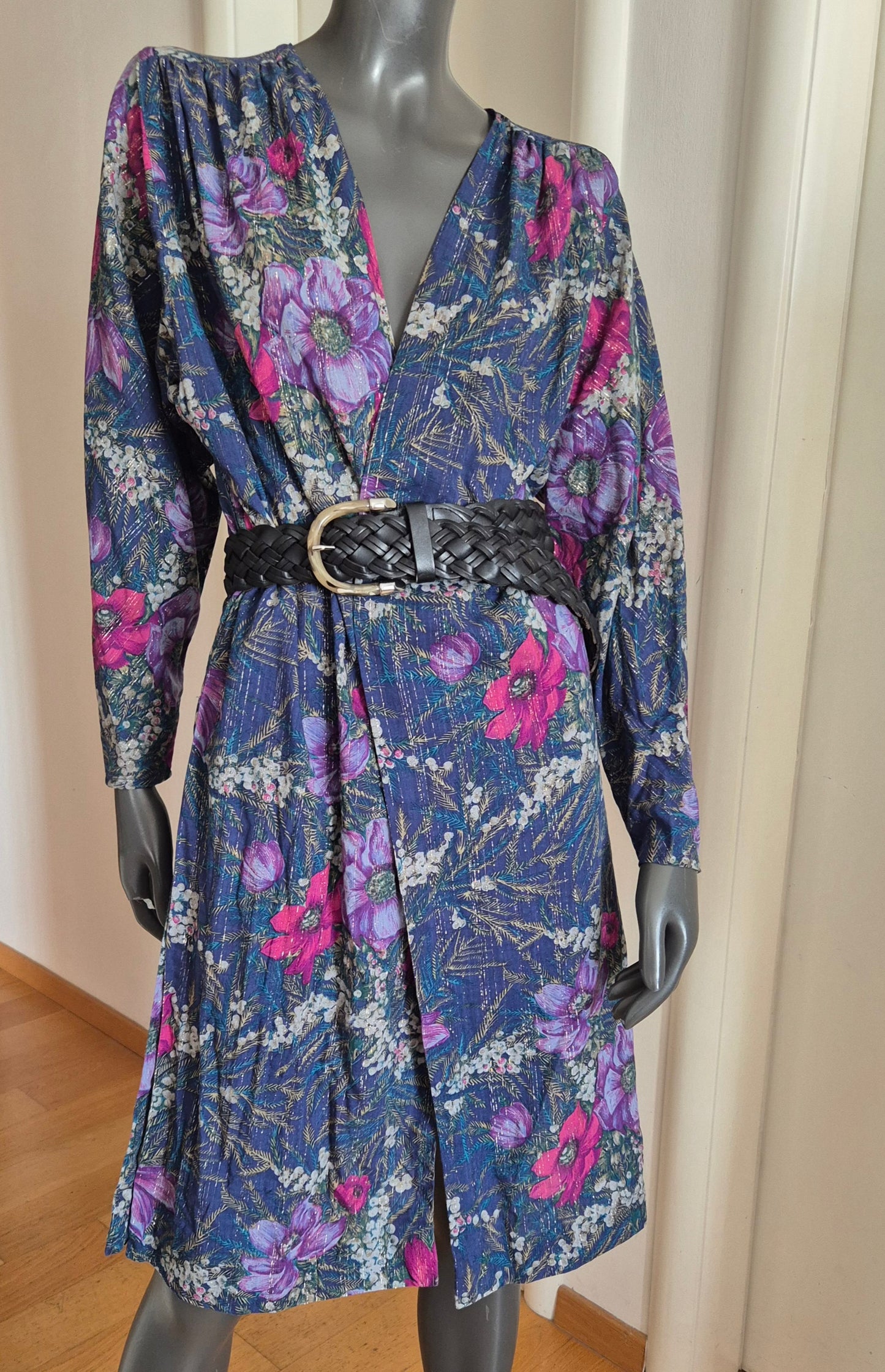 very vintage mantil, floral uzorak sa srebrnim nitima