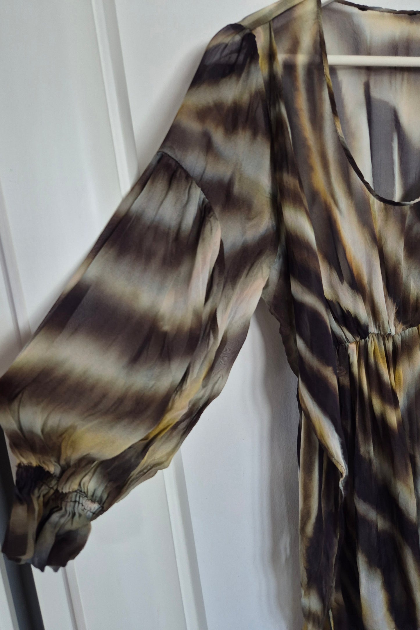 bluza odličnog kroja, 100% svila, nova