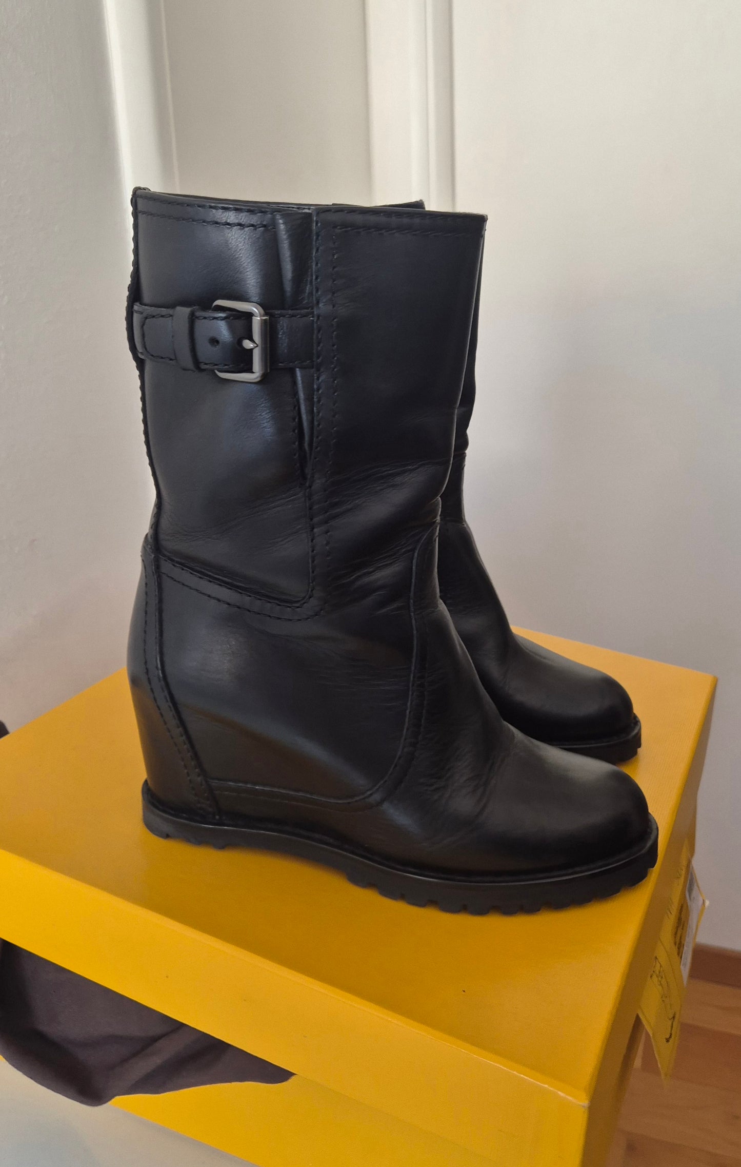 CARSHOE čizme, koža, broj 38