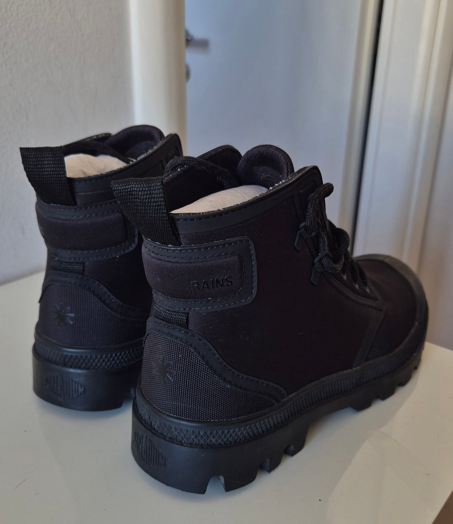 RAINS x PALLADIUM, za broj 38