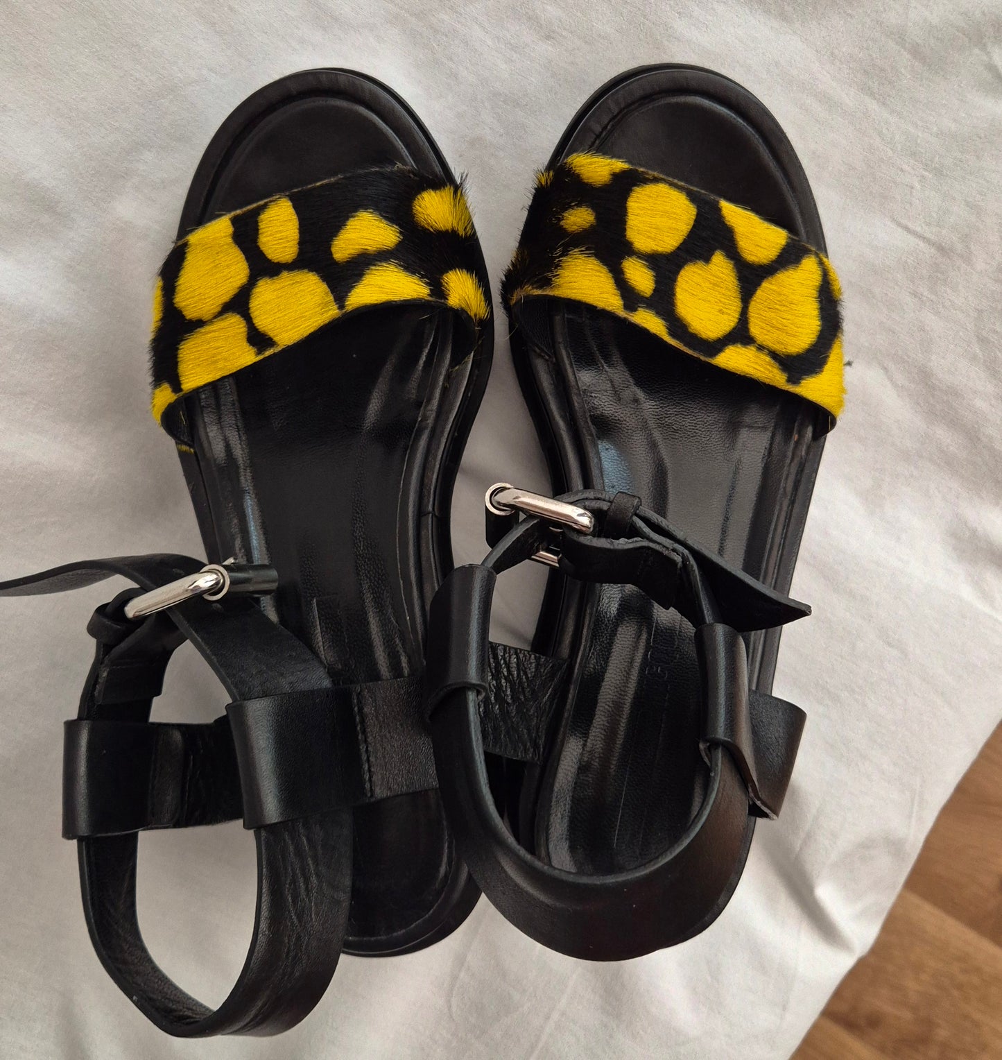 ALEXANDER MCQUEEN sandale, koža i dlaka, 38