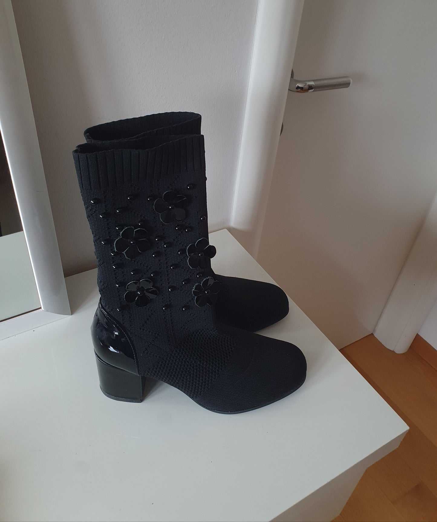 TOSCA BLU sock boots s aplikacijama, broj 38 🖤