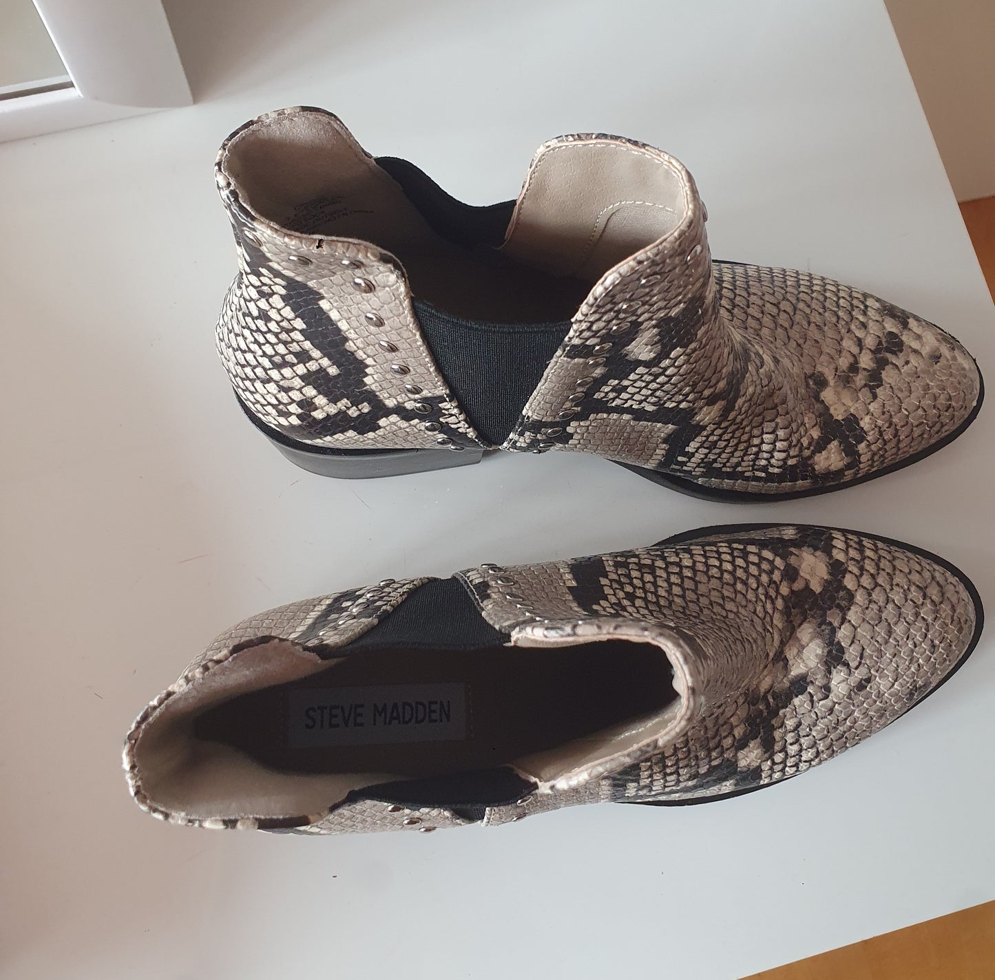 STEVE MADDEN kožne čizme, nove, broj 38