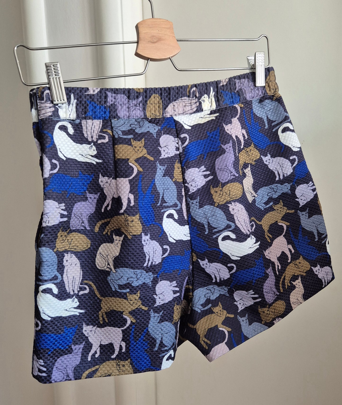 kratke hlače s mačkama 🐈
