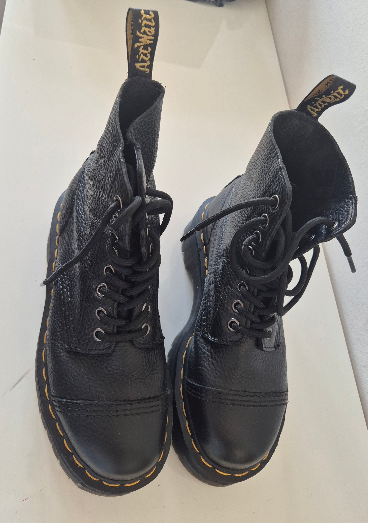 DR. MARTENS čizme, koža, broj 38, nove