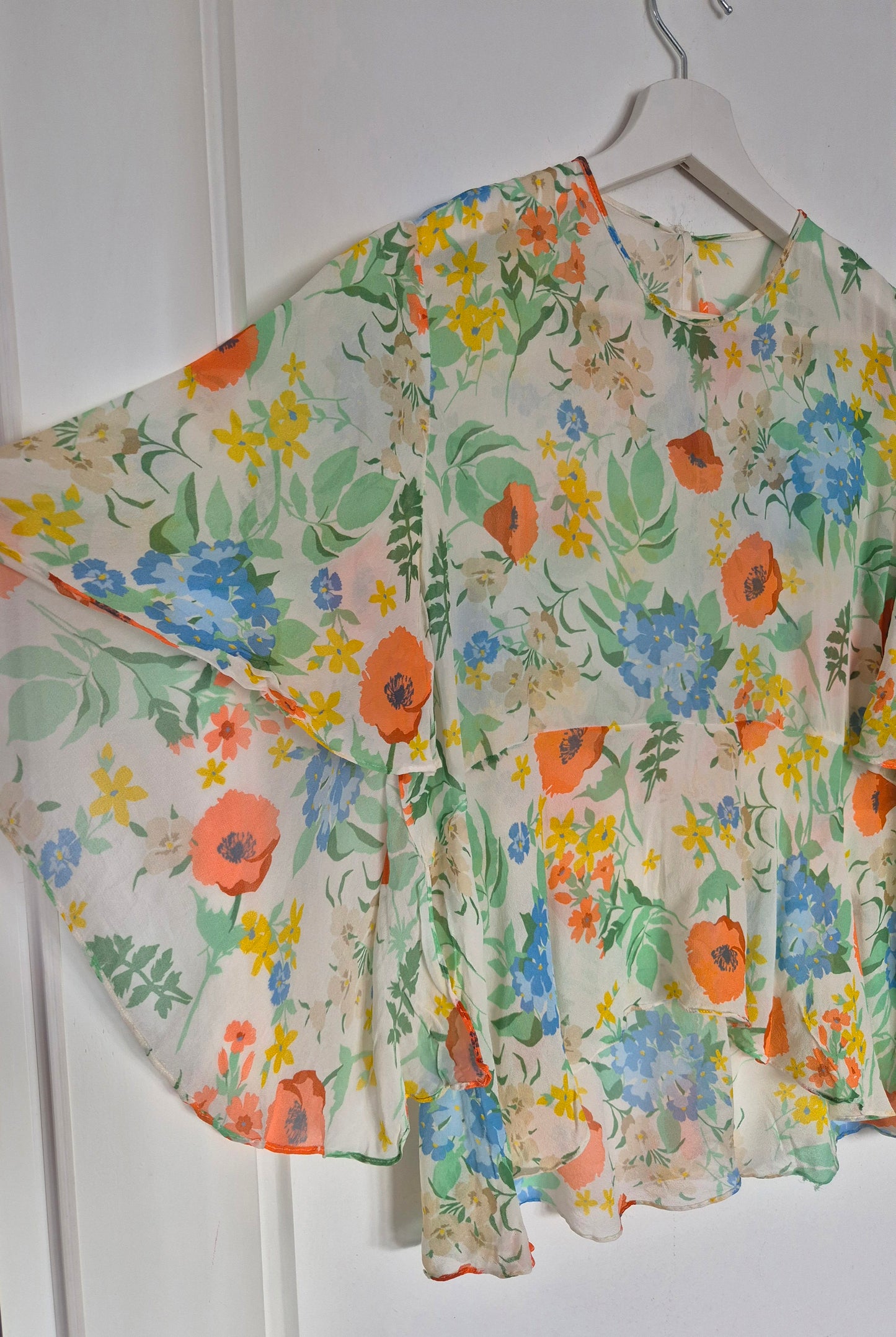 romantična bluza posebnog kroja 🌸