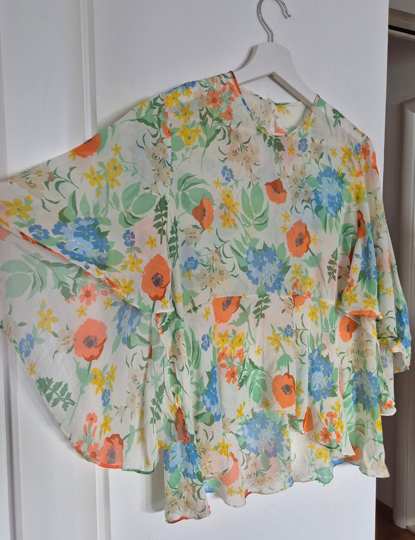 romantična bluza posebnog kroja 🌸