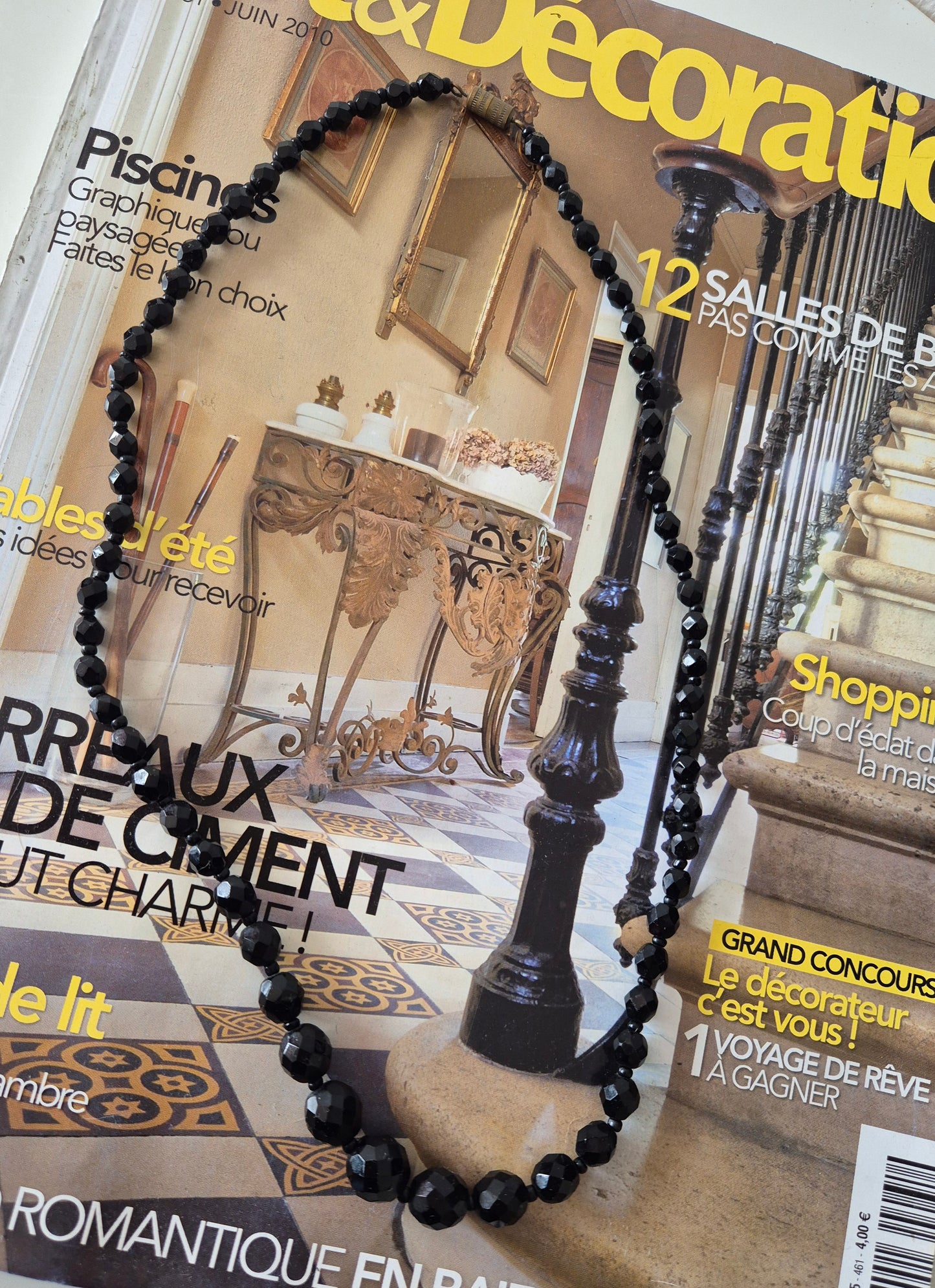 vintage ogrlica od presijavajućih crnih perli 🖤