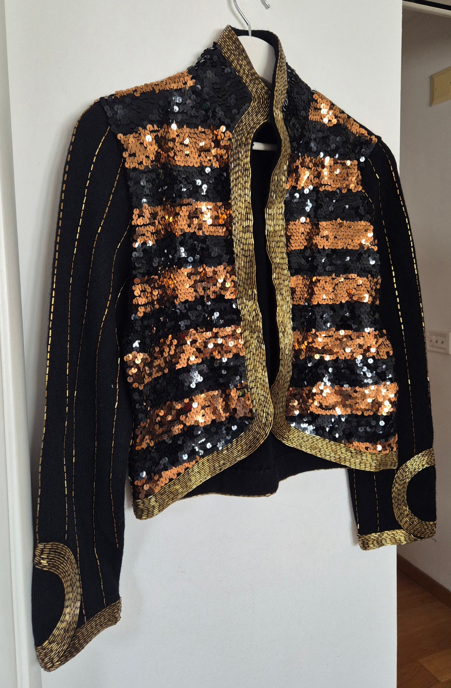 fantastična vintage jakna s perlicama, vuna