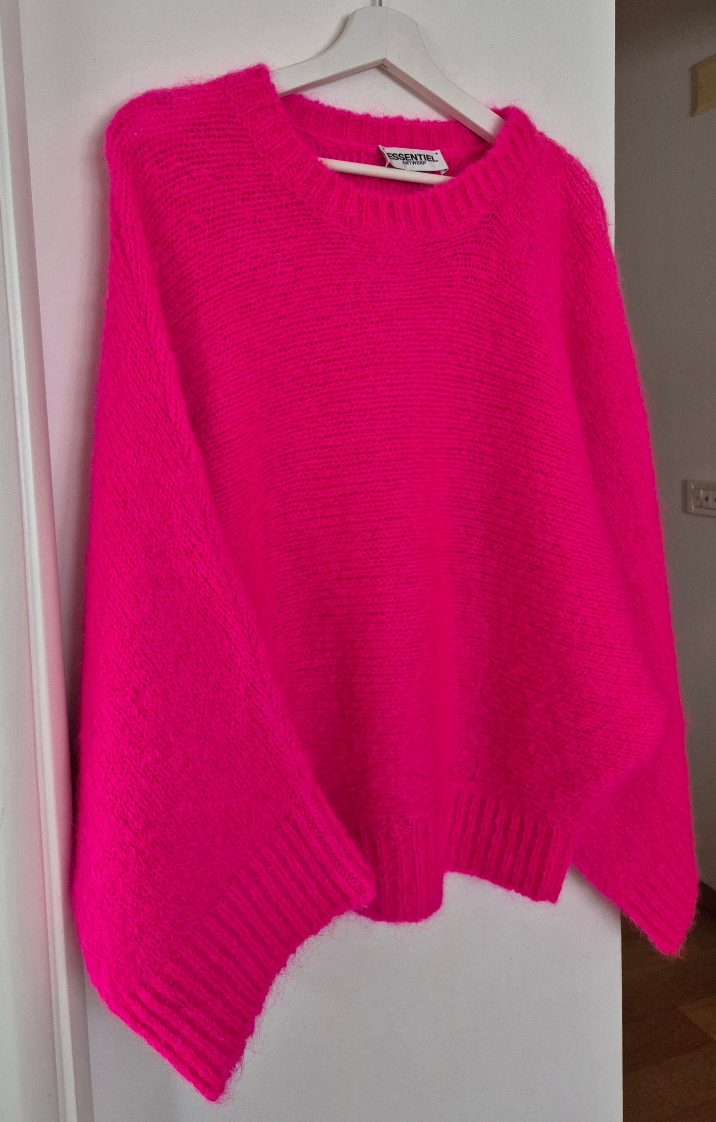 ESSENTIEL ANTWERP pink pulover, mješavina mohera