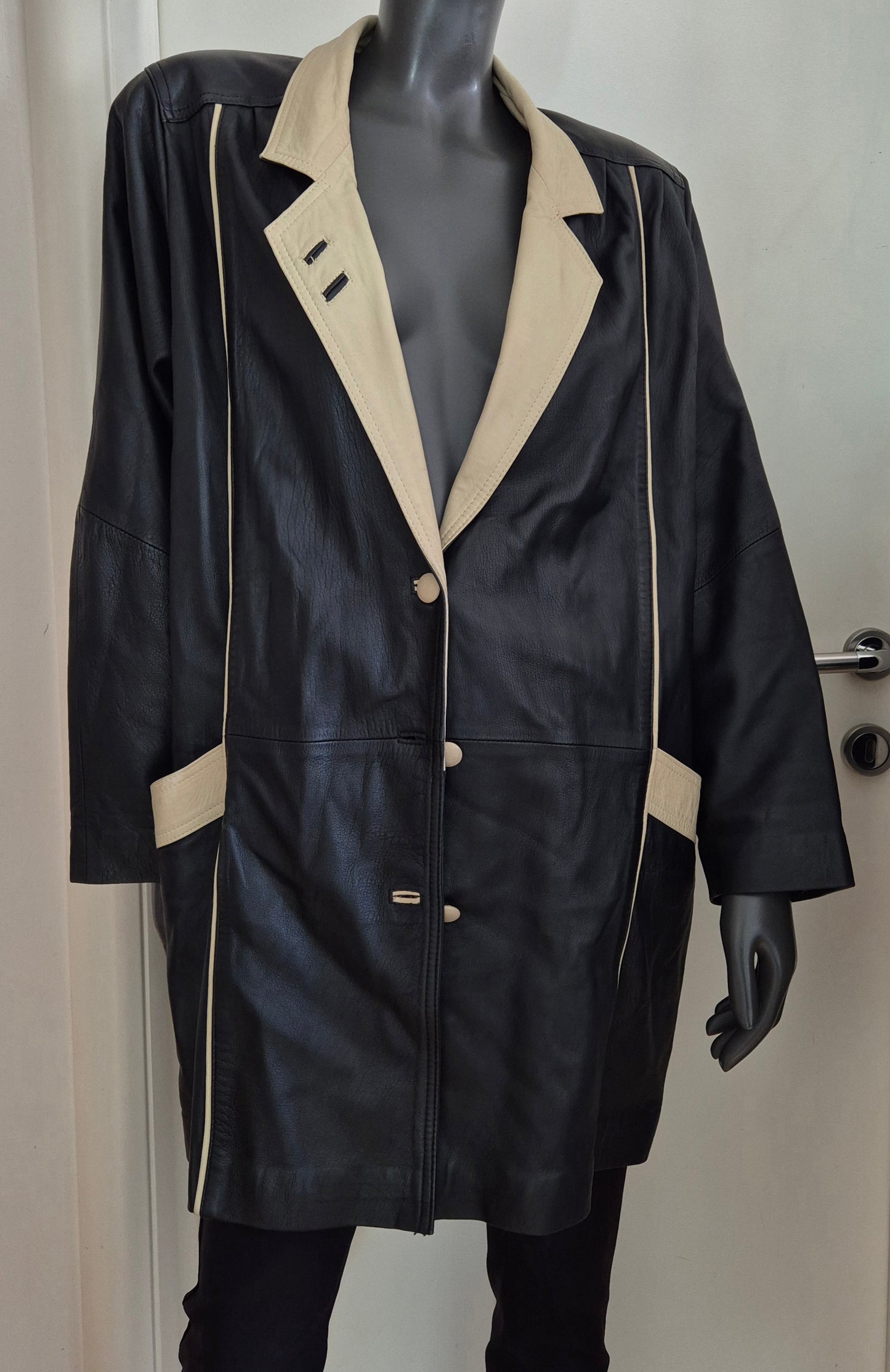 vintage kožna jakna, crna s beige detaljima