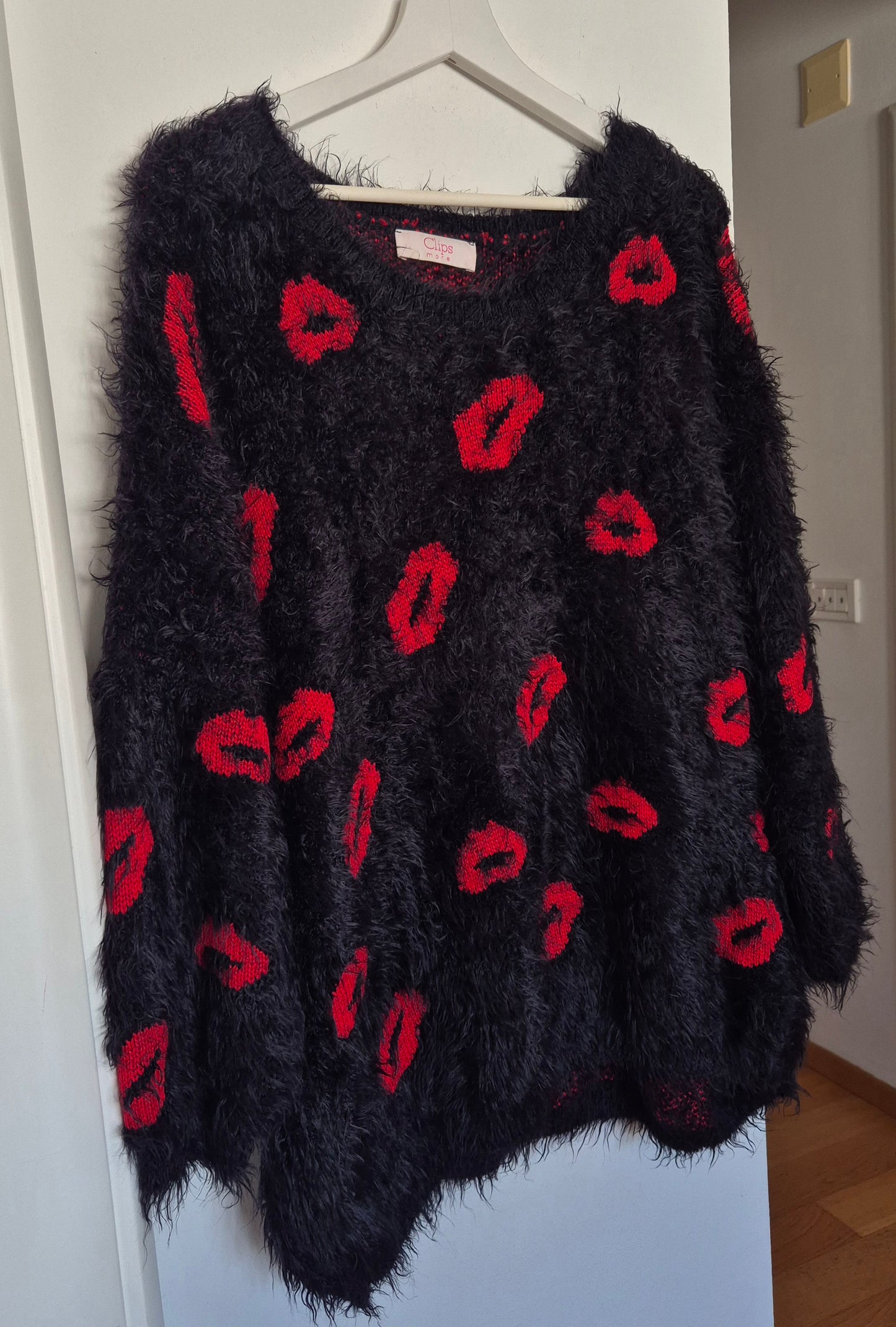 fluffy pulover luksuznog brenda CLIPS 💋