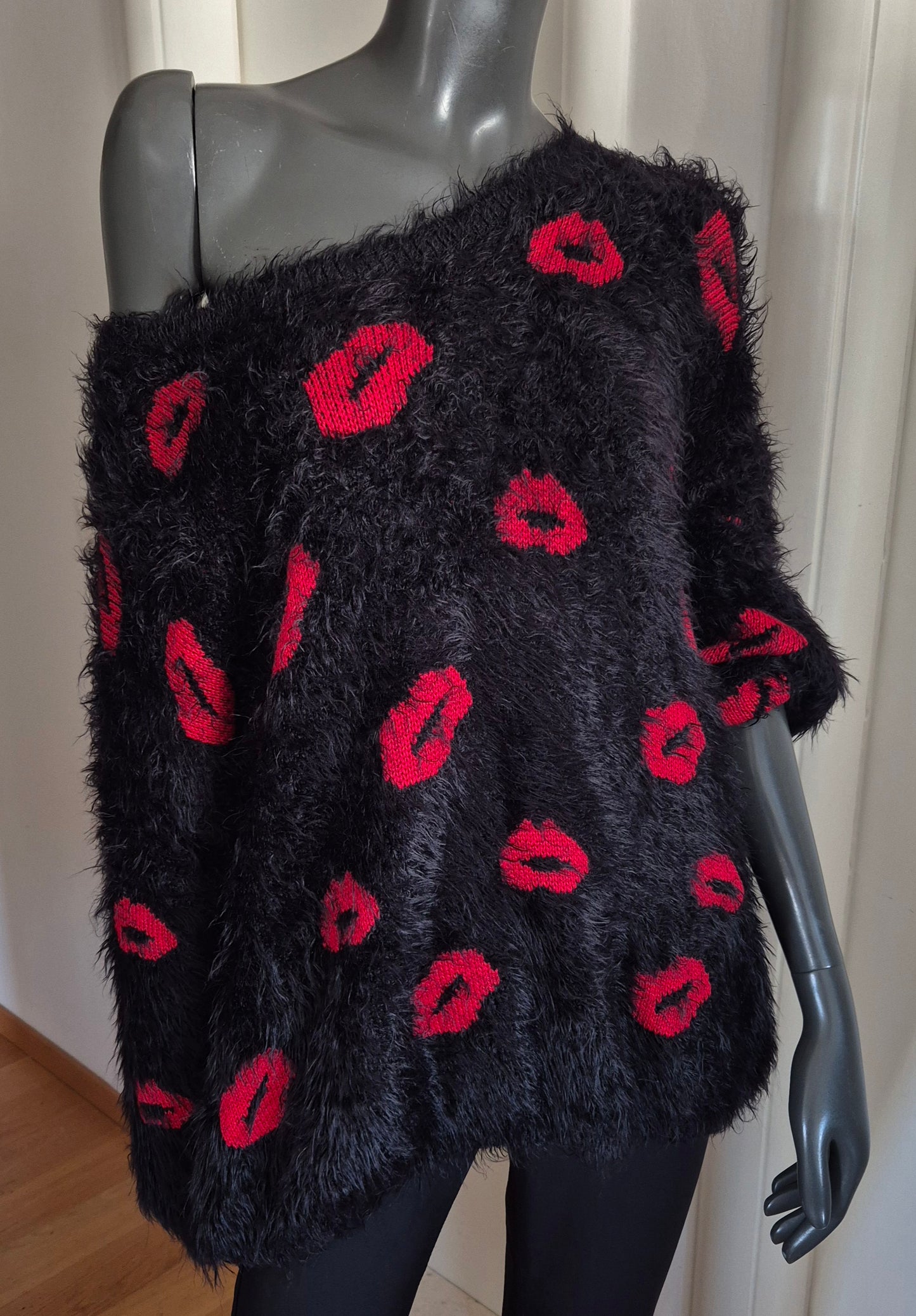 fluffy pulover luksuznog brenda CLIPS 💋