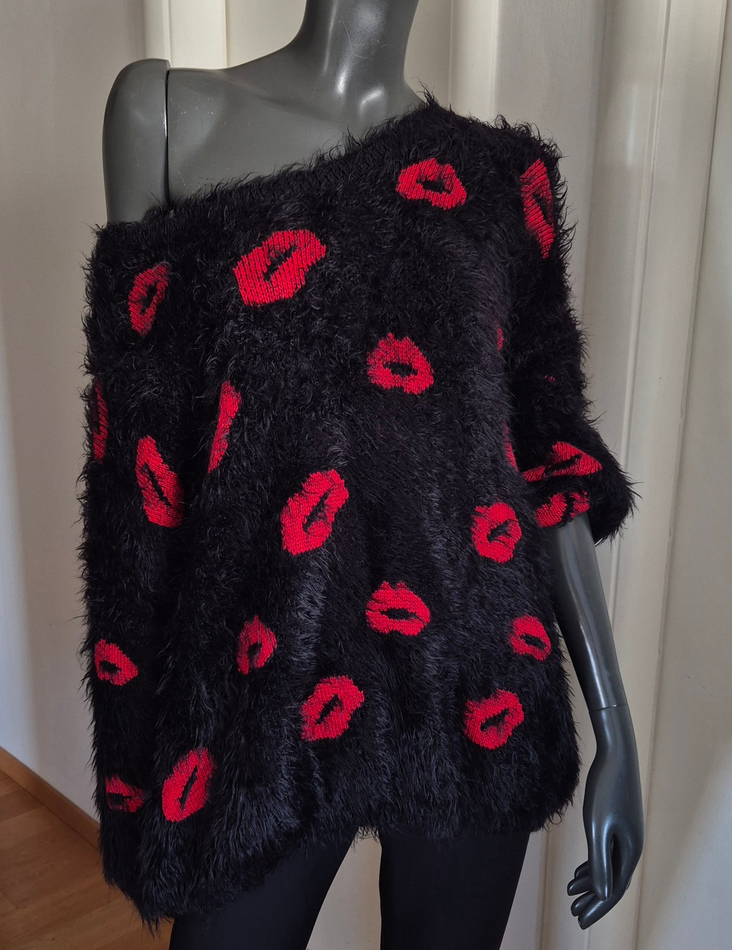 fluffy pulover luksuznog brenda CLIPS 💋