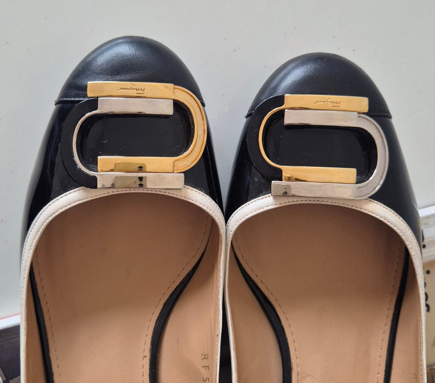 SALVATORE FERRAGAMO cipele, lak koža