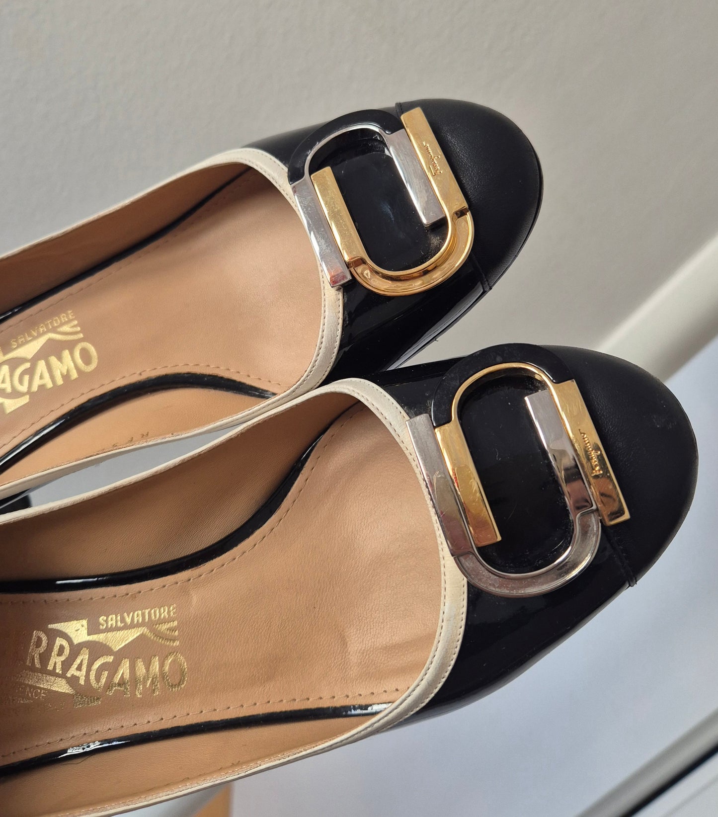 SALVATORE FERRAGAMO cipele, lak koža