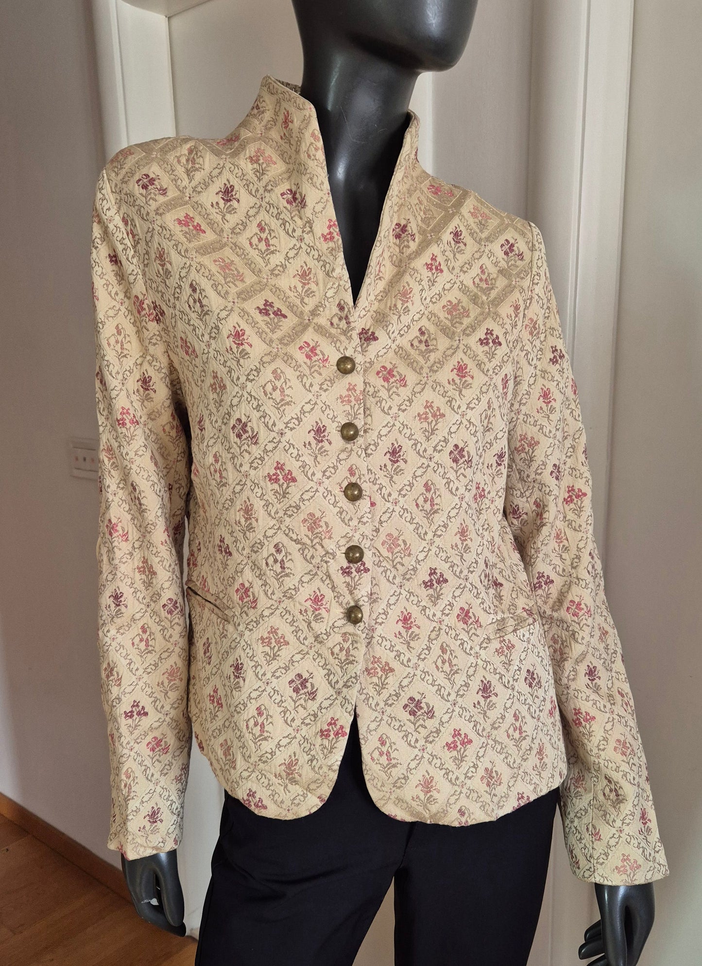 španjolska jakna od žakara 🫠