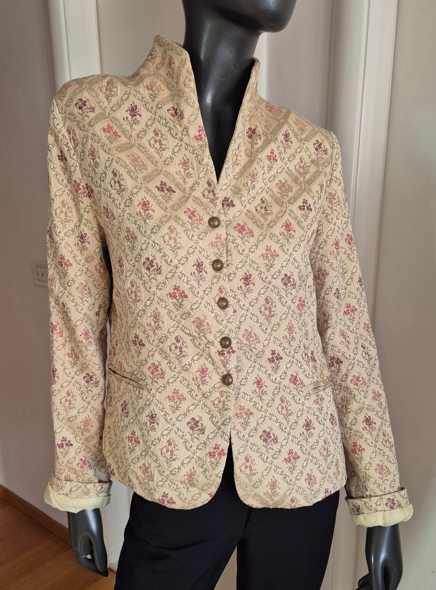 španjolska jakna od žakara 🫠