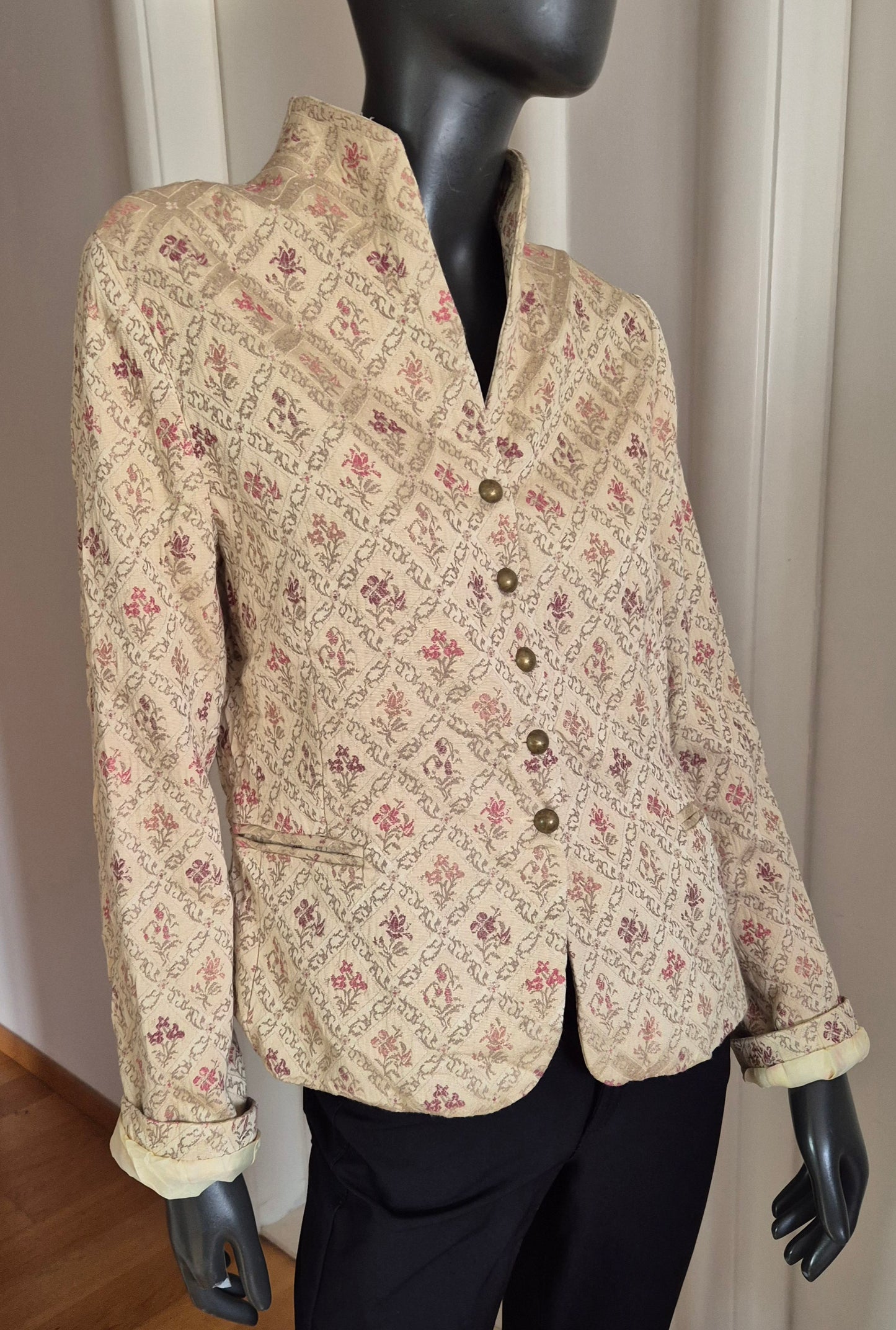 španjolska jakna od žakara 🫠