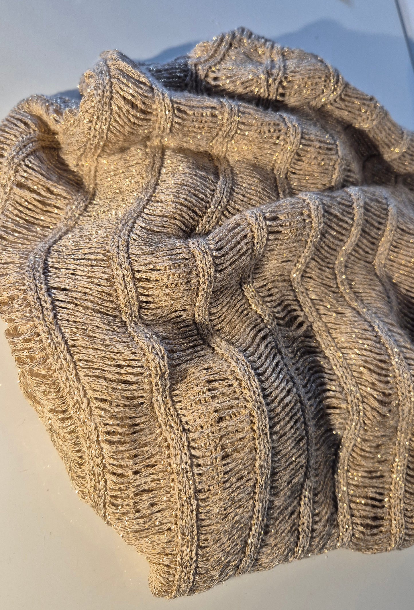 beige-zlatna končana vesta/haljina