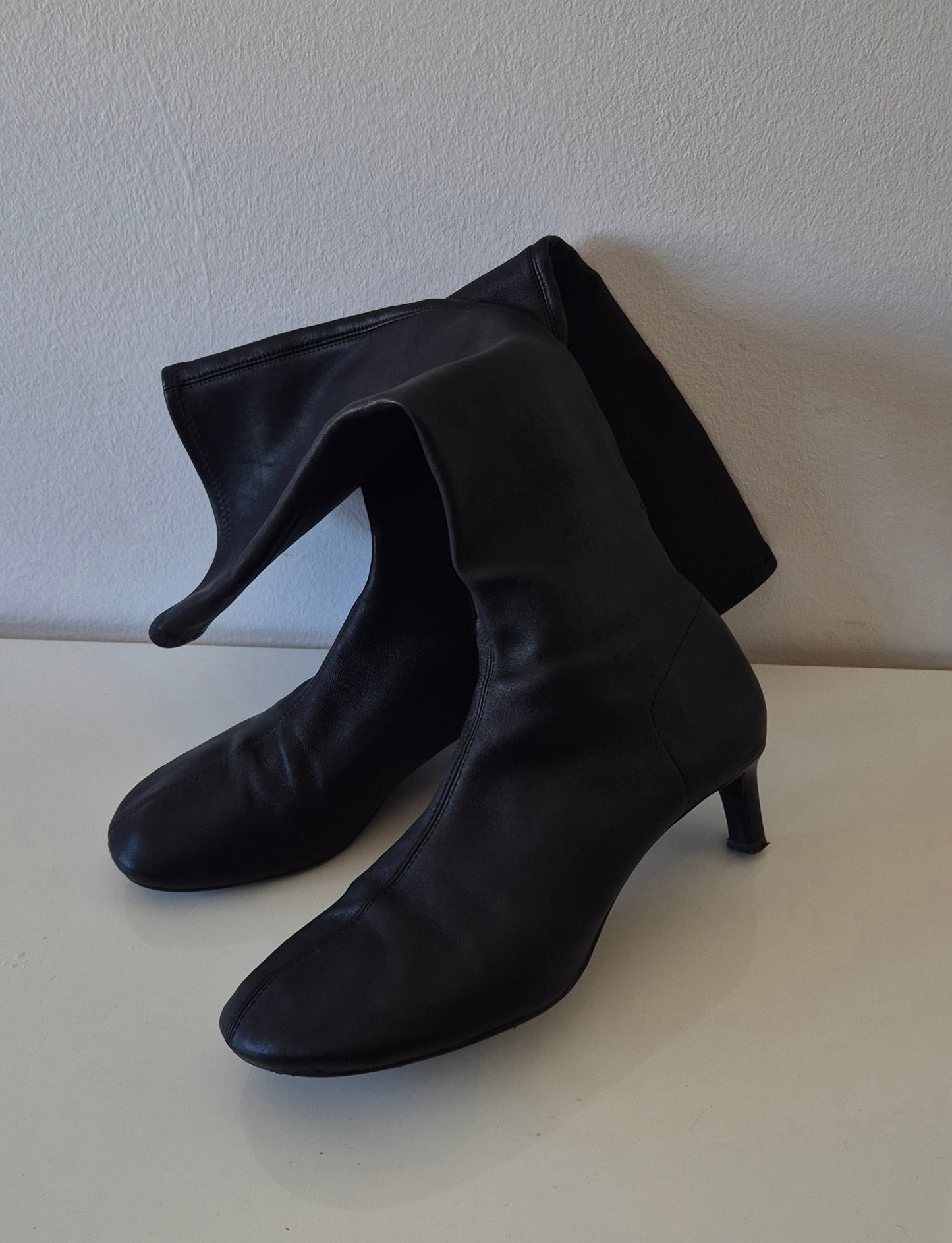 MASSIMO DUTTI čizme, koža, 39