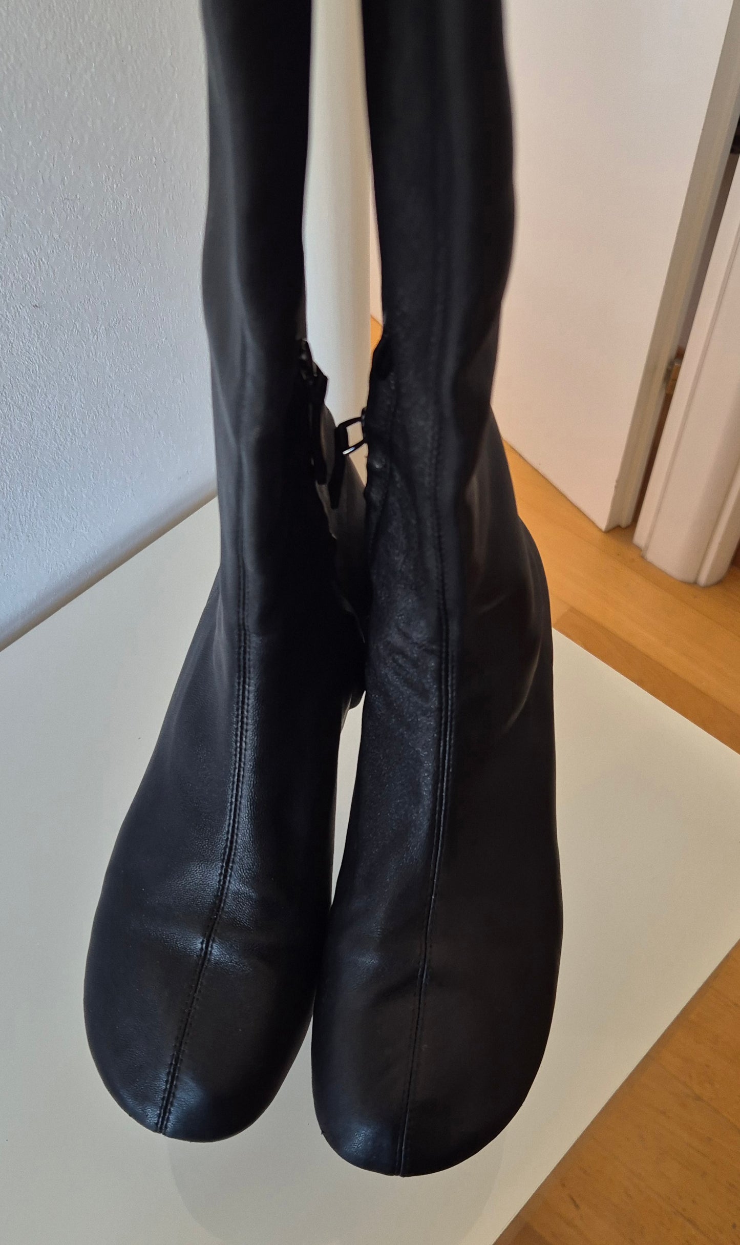 MASSIMO DUTTI čizme, koža, 39