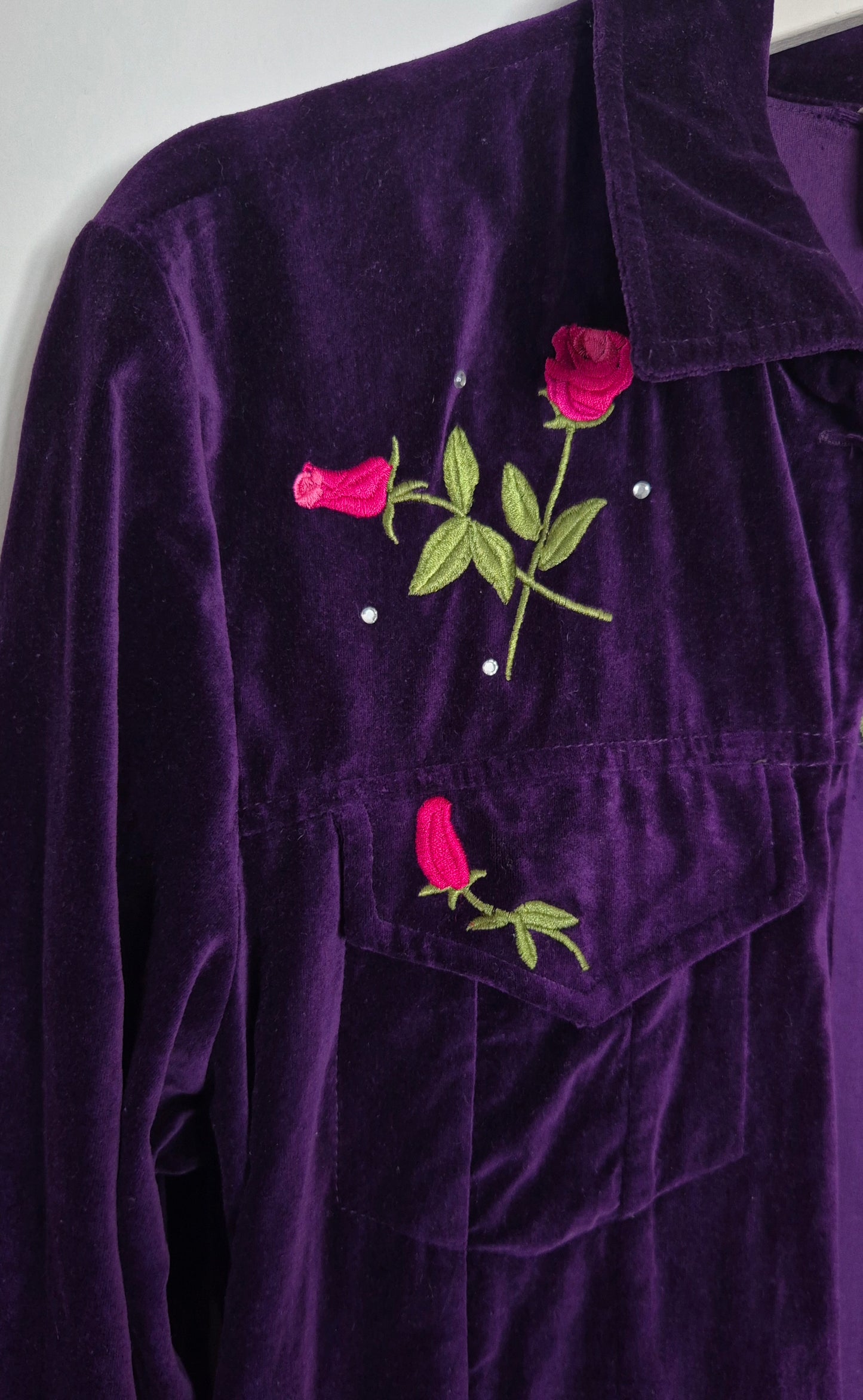 ljubičasta plišana (pamuk) jakna s vezom i štrasom 💜