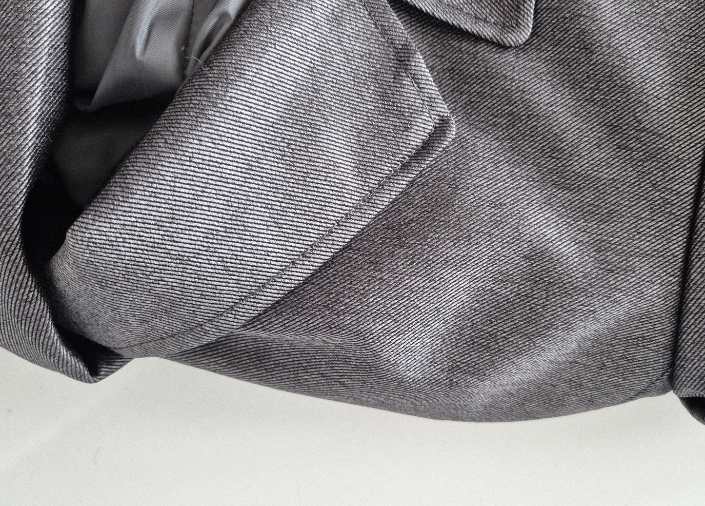 CALVIN KLEIN srebrno-sivi sako/jakna