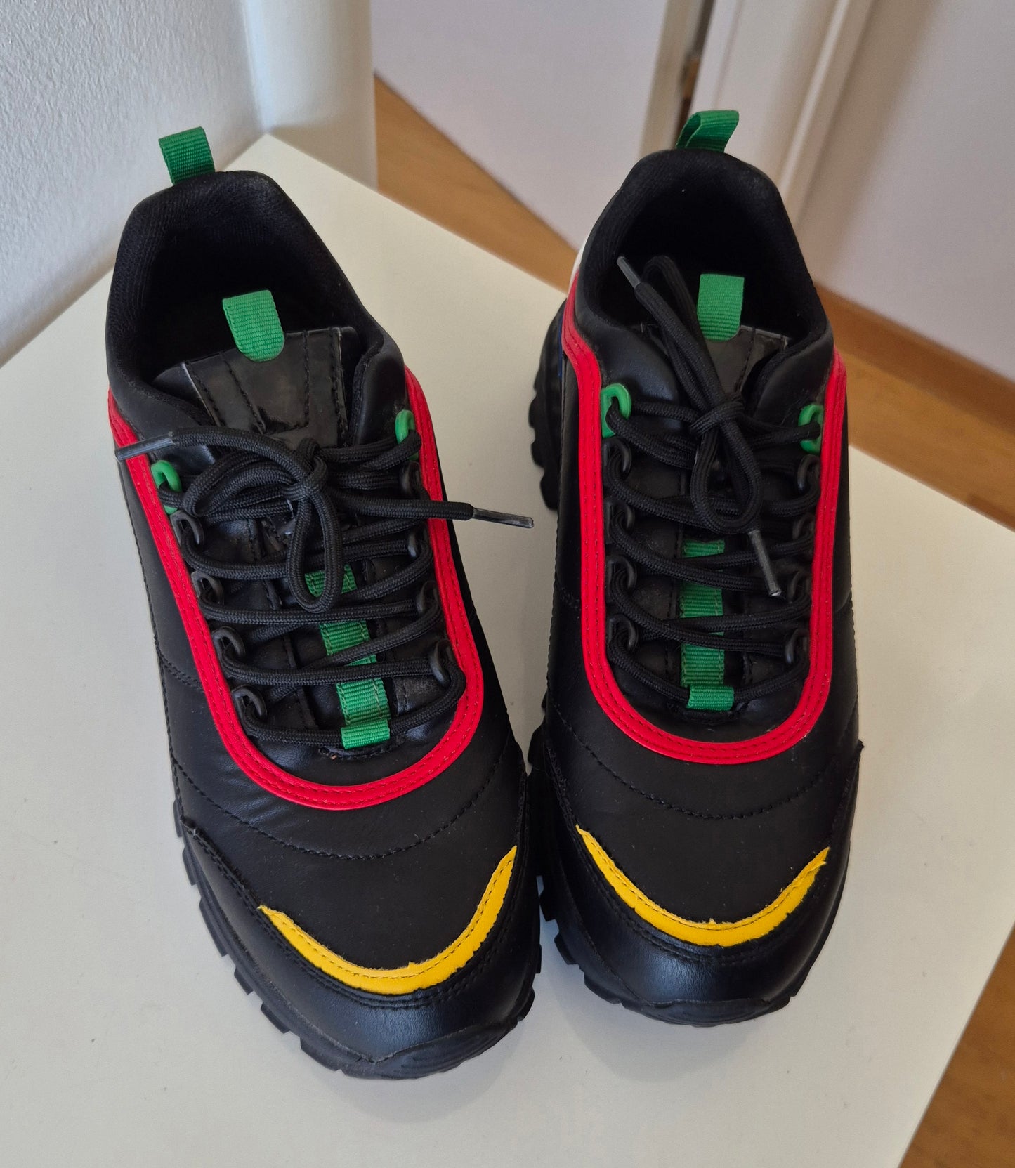 BENETTON tenisice, 38, nove