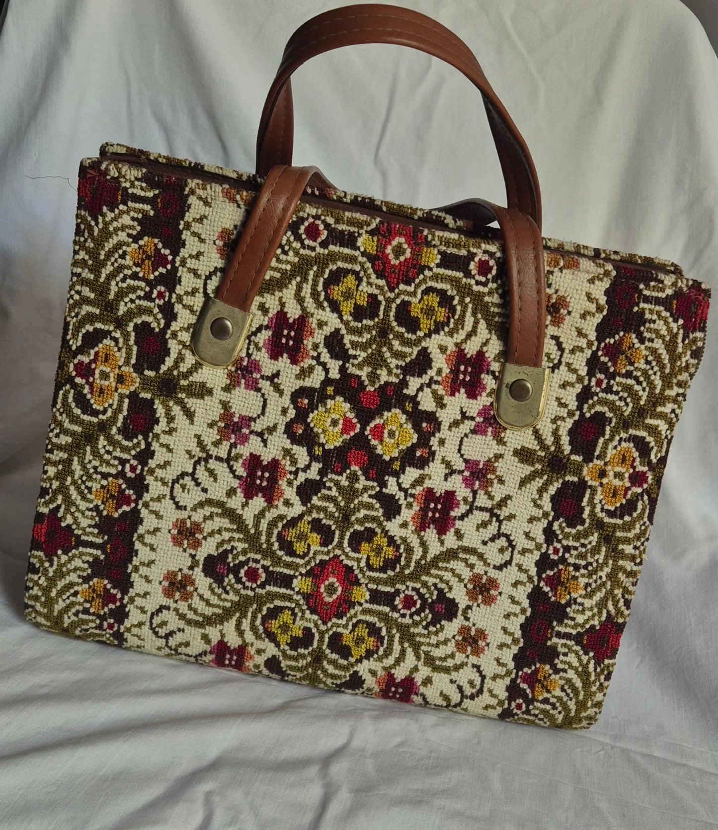 very very vintage tapestry torba